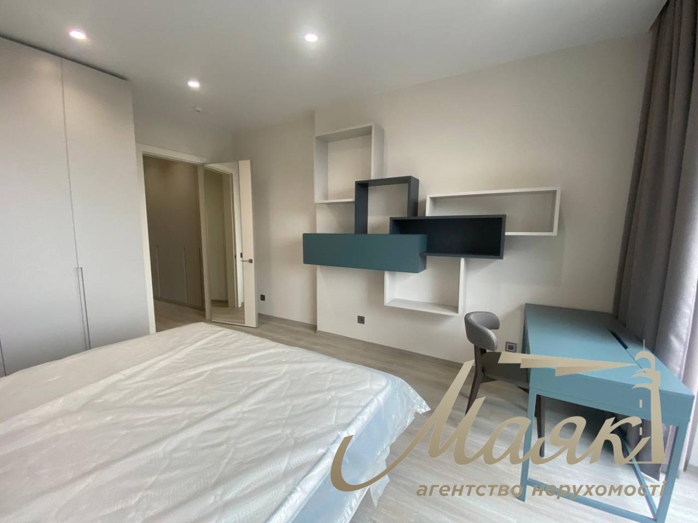 Rent of a three-story penthouse in the Atlantic residential complex at 118 Antonovich Street