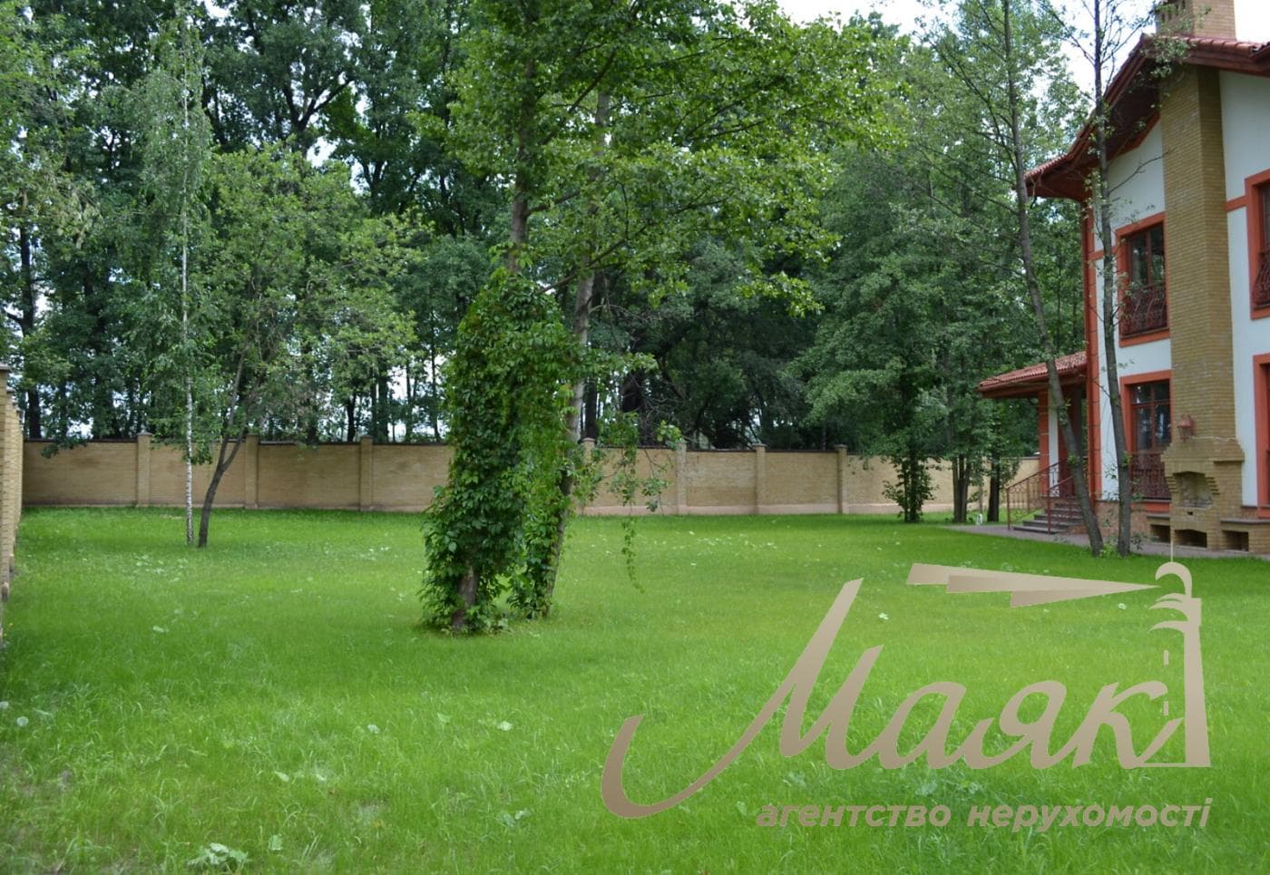 Продаж будинку 436 м² у КМ "Романківська Діброва" с.Романків, вул. Сосновий Бір, 20 соток, Обухівський напрямок, Київська область