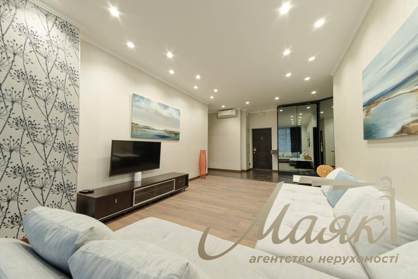 Rent 2-bedroom apartment 85m2 LCD Novopecherskie Lipki str. Andrey Verkhoglyada