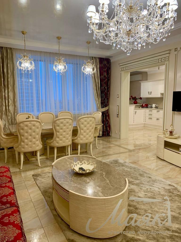 Продаж 4к квартири бульвар Лесі Українки, Печерськ