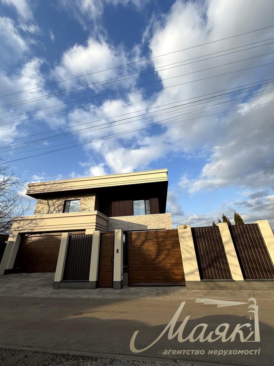 Продаж сучасного дизайнерського будинку 390 м² у с. Гатне Київська область, преміальний рівень
