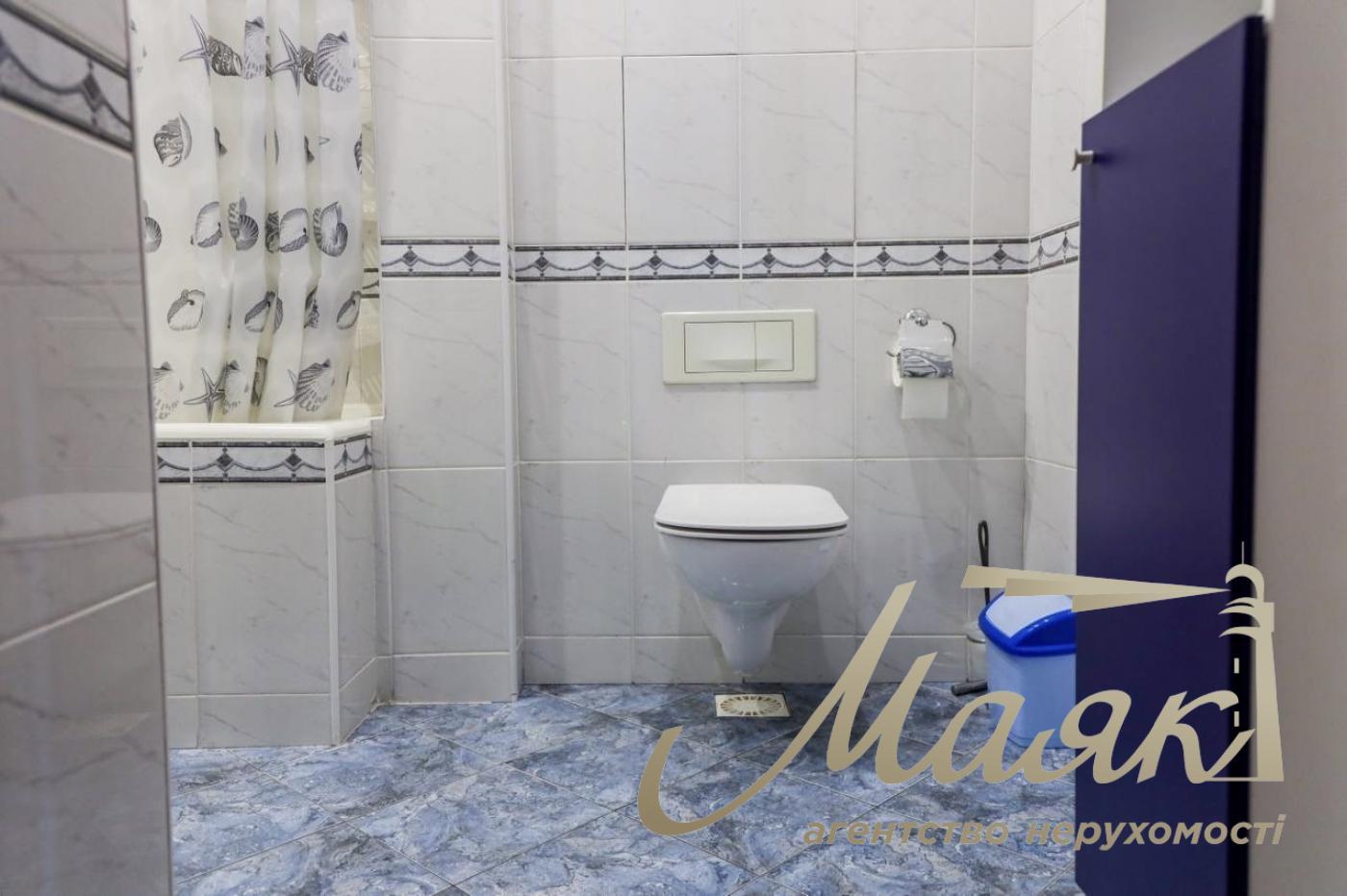 Аренда 3к. квартиры, ул. Антоновича (Горького), 4/6, Центр