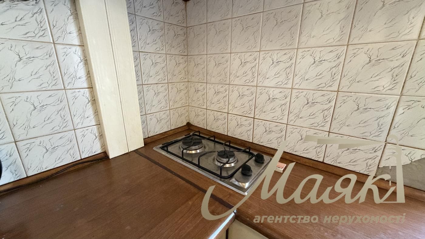 Продаж 1-кімнатної квартири площею 30,2 м² на вул. Рональда Рейгана, 11А, район Троєщина, Київ