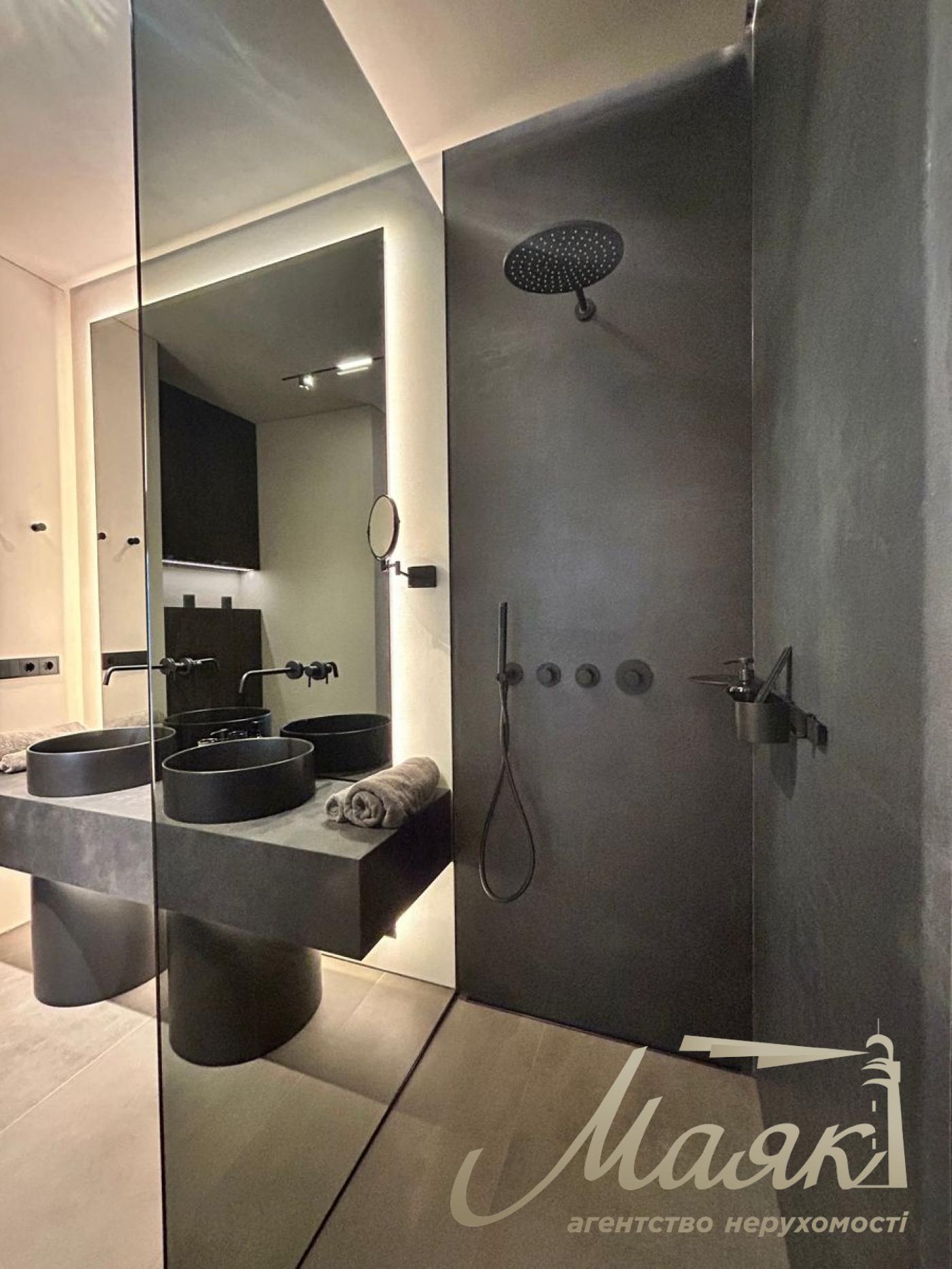 Sale of 2-room apartment residential complex Novopecherskie Lipki, Dragomirova st.