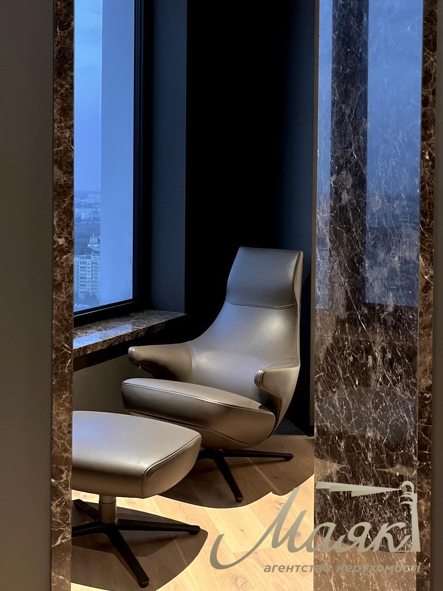 Продаж офісу преміум-класу 162 м² у БЦ Carnegie Tower, Київ