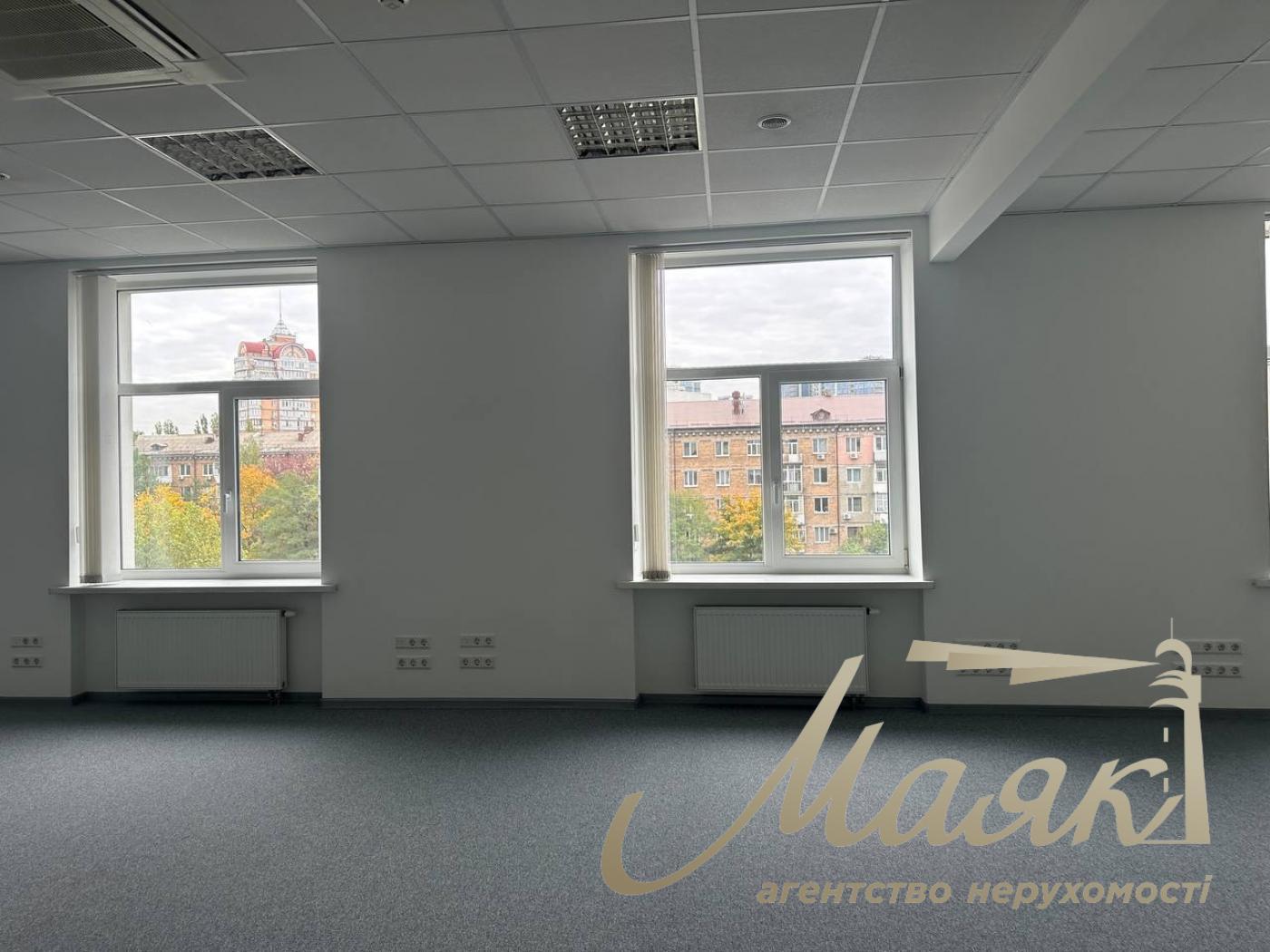 Аренда офиса 520м2 по ул.Михновского, Зверинецкая