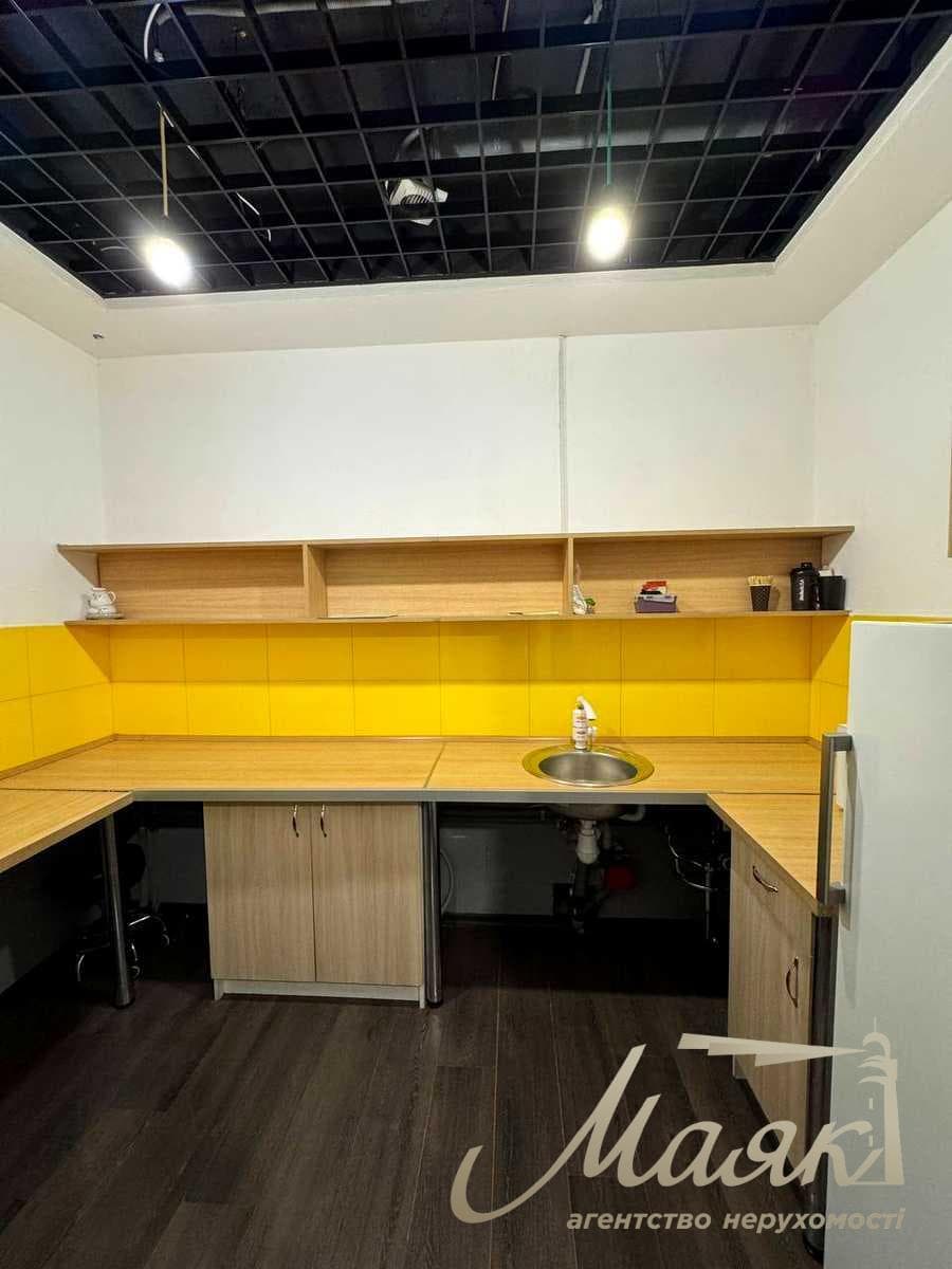 Оренда офісу площею 165 м² у ЖК «Карнегі», Кловський спуск, 7