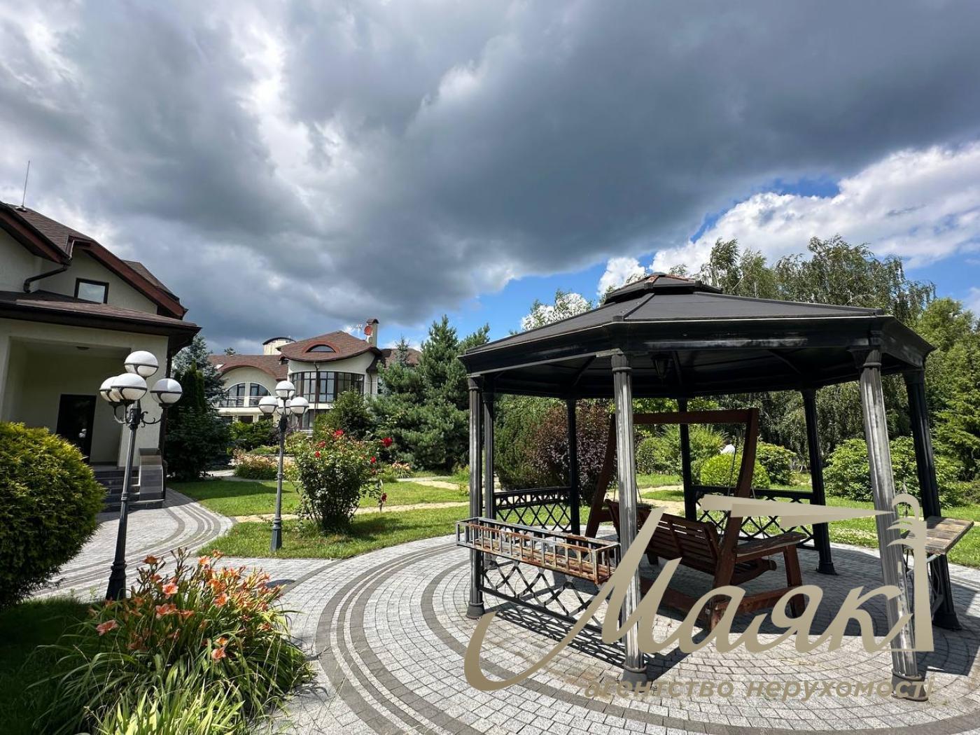 Оренда будинку 750м2 на 60 сотках землі на Хуторі Мриги, Голосіївський район.