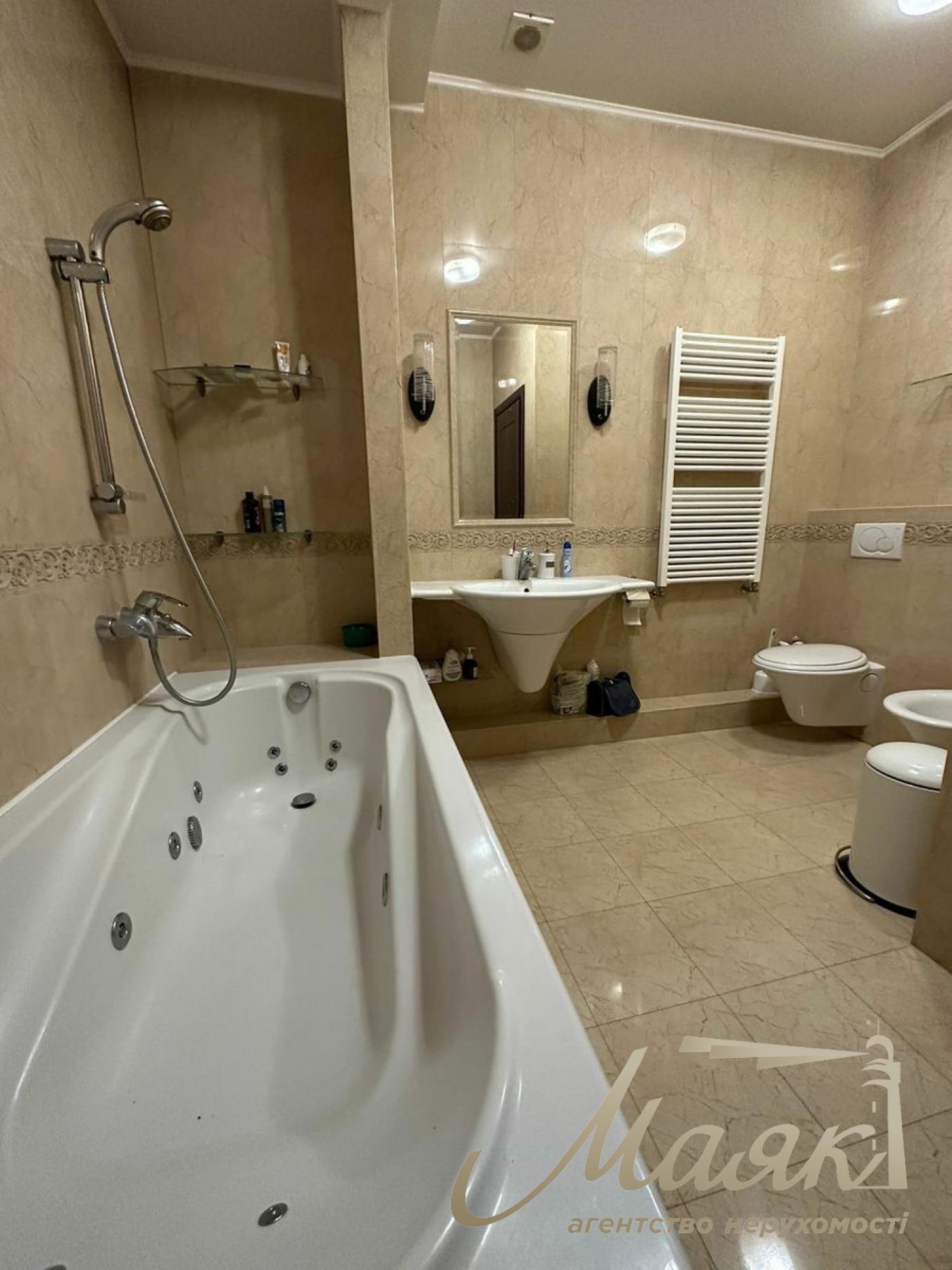 Продаж 4к квартири вул. Кловський Узвіз, Печерськ