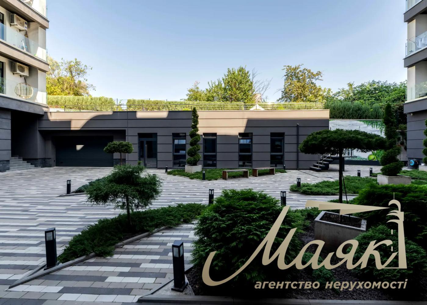 Продаж 3-х кімнатної квартири в ЖК Солом'янський вул. Університетська вул., 17-А