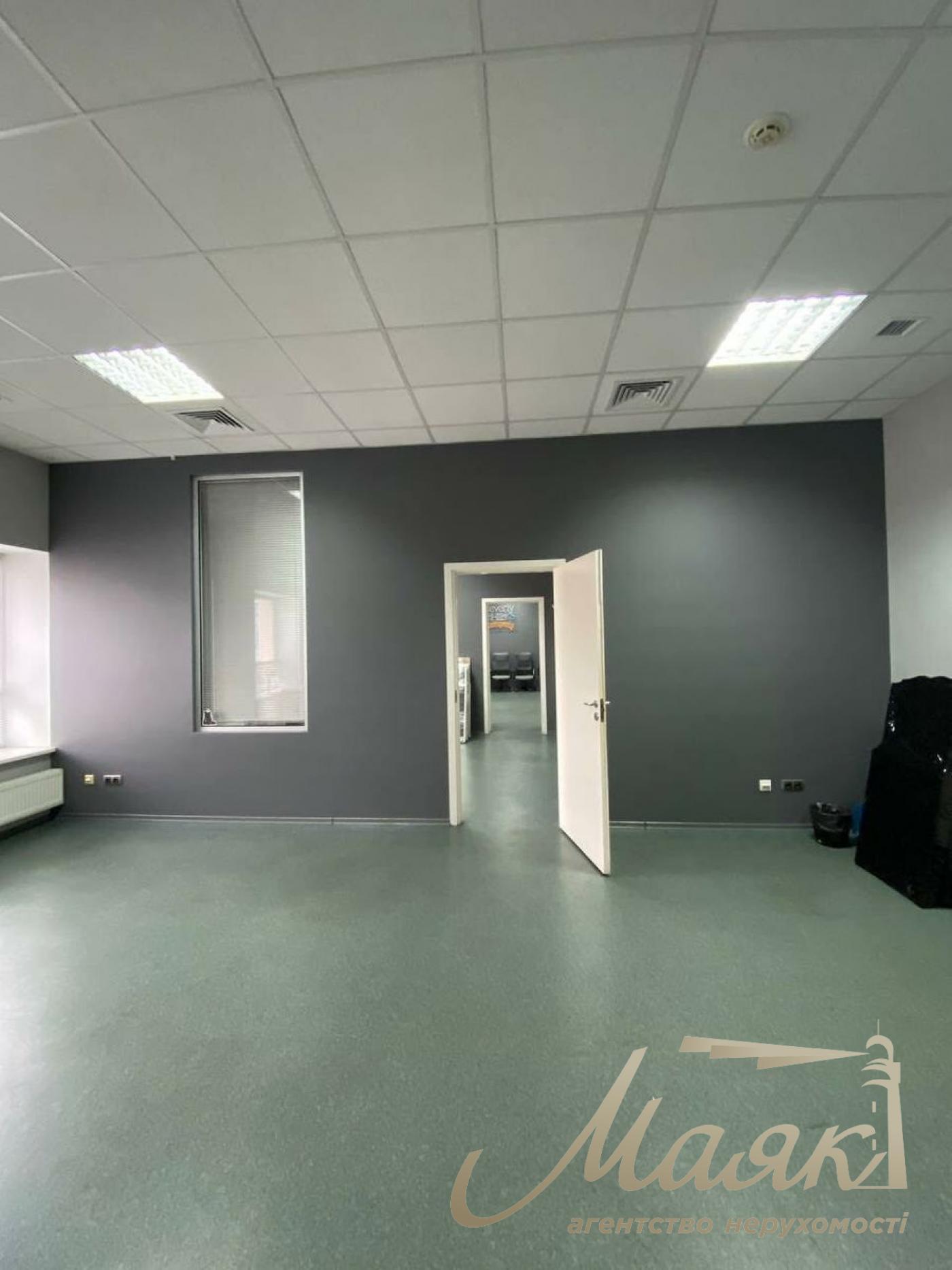 Office space for rent 314m2 in business center, Shulyavskaya