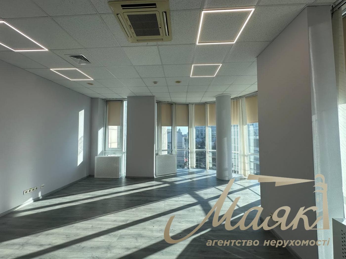 Оренда офісу площею 500 м² на провулку Крестовому, 2, Арсенальна.