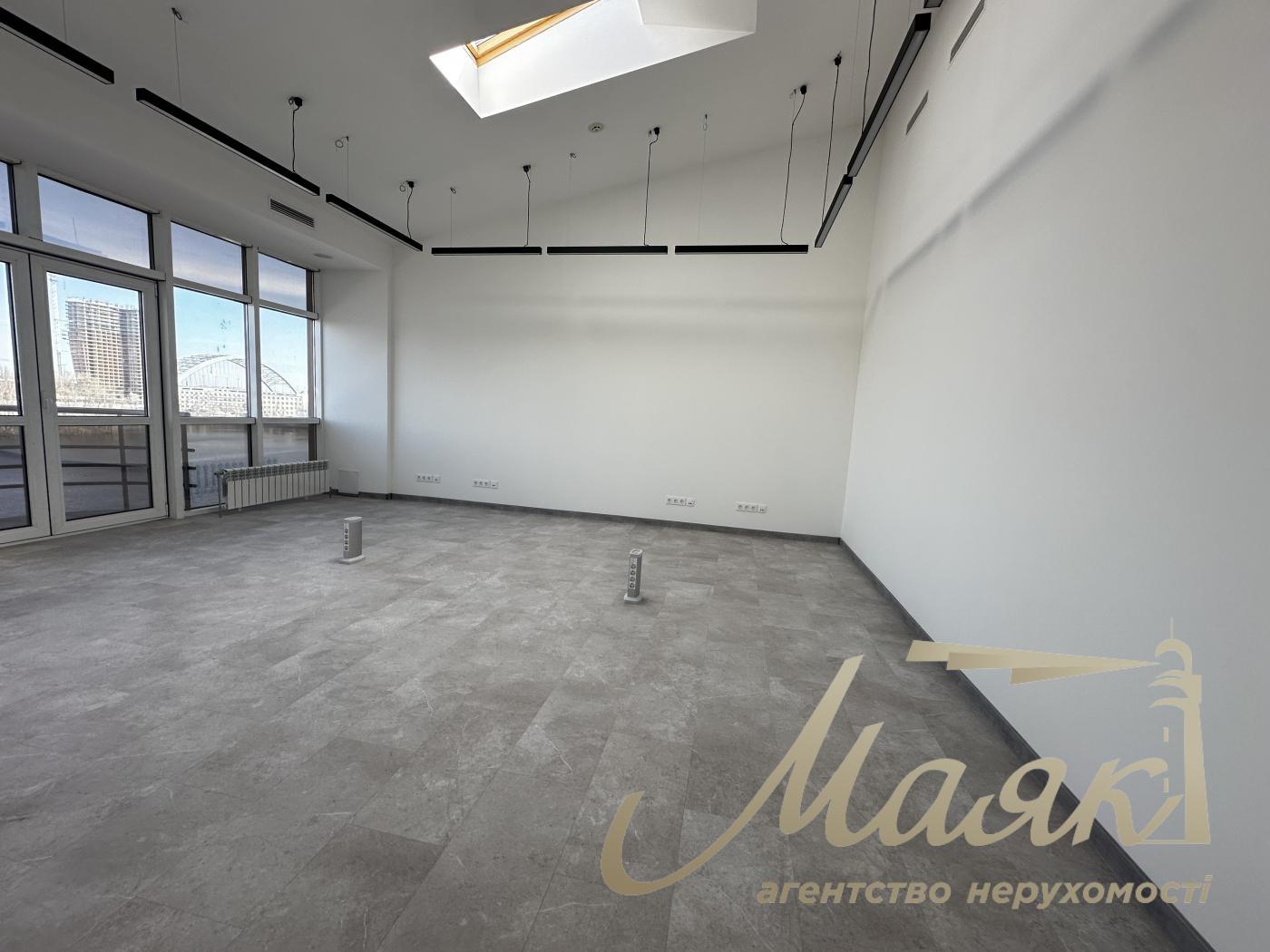 Office for rent with renovation 400m2, Verkhniy Val, Podol
