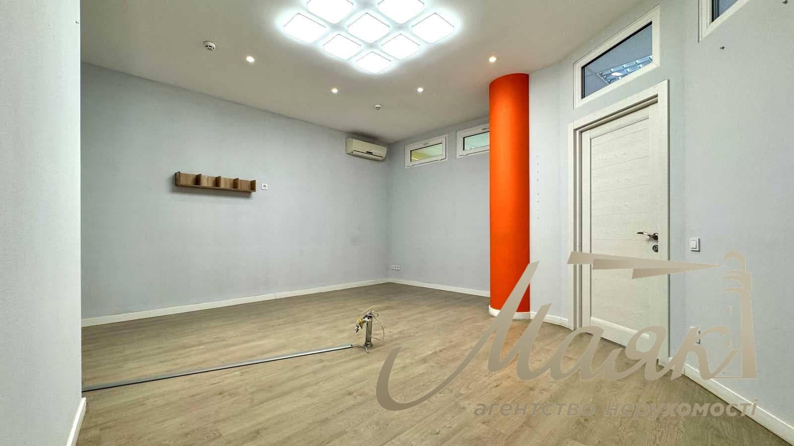 Office for rent: 1st floor, 227 m², 32-B Yevhen Konovalets St., Pechersky District