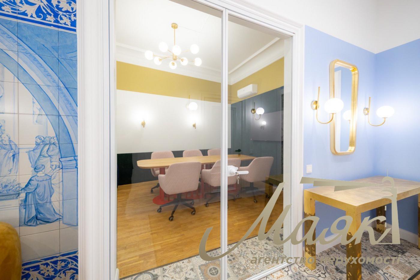 Аренда меблированного офиса 110 кв.м. на ул Владимирская 92