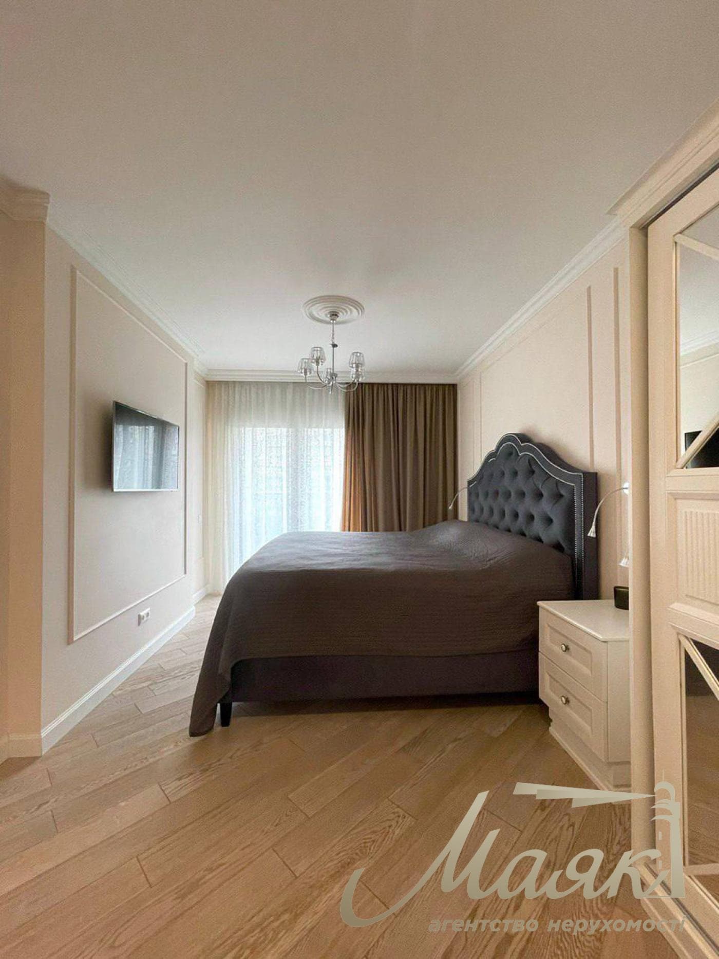 For sale 4 bedroom apartment in Park Avenue Residential Complex, 60 Goloseevsky Ave.