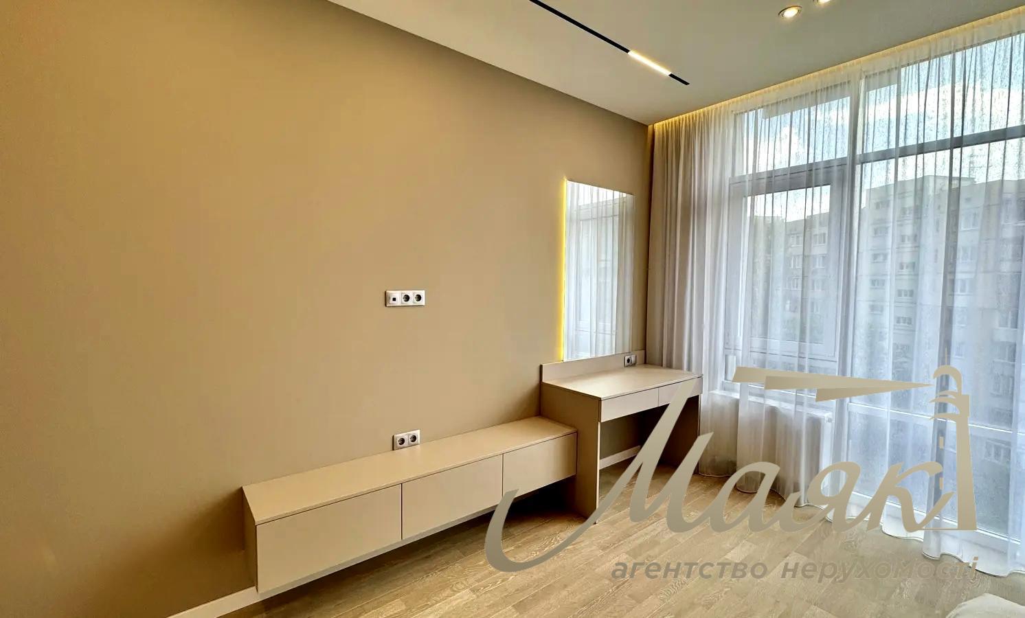 Продаж 3-х кімнатної квартири в ЖК Бульвар Фонтанів Саперне Поле вул., 5