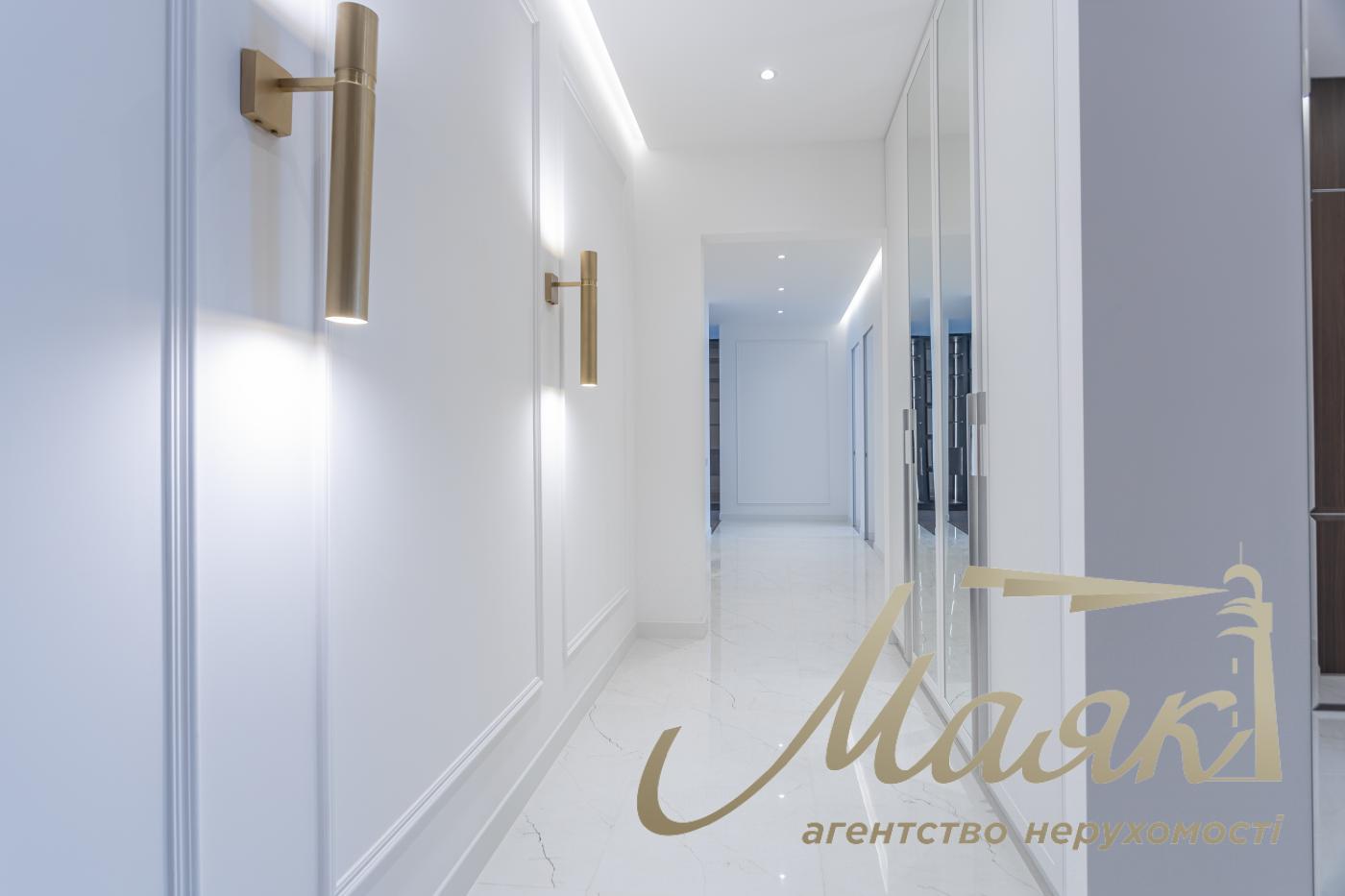 Продаж 4-кімнатної квартири 180 м² в ЖК "Новопечерські Липки", Драгомирова 15Б, Печерський район, Київ.