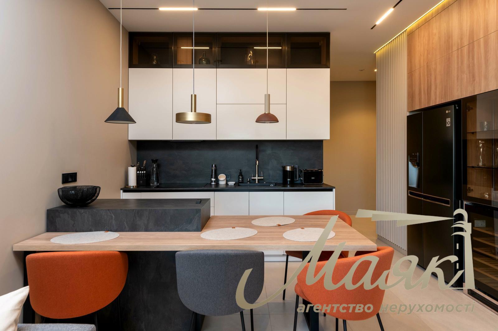 Продаж 4-х кімнатної квартири в ЖК River Stone вул. Трускавецька 10-Г