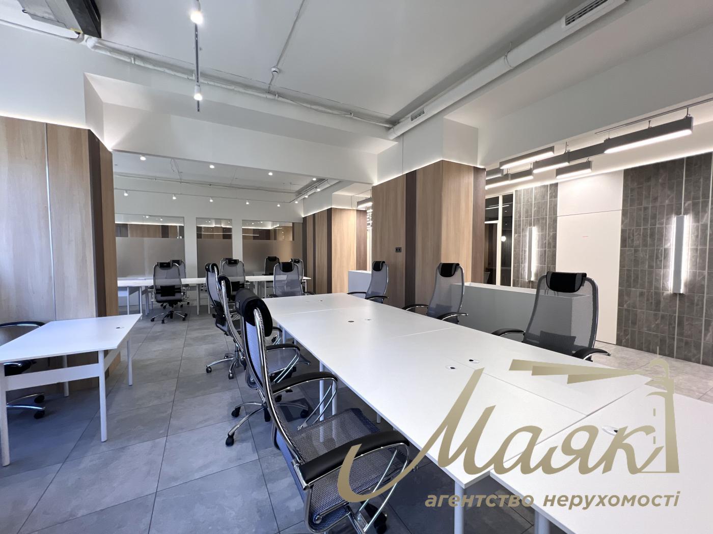 Оренда офісу 250 кв.м в ЖК А52 вул. Січових Стрільців (Артема), 44-А