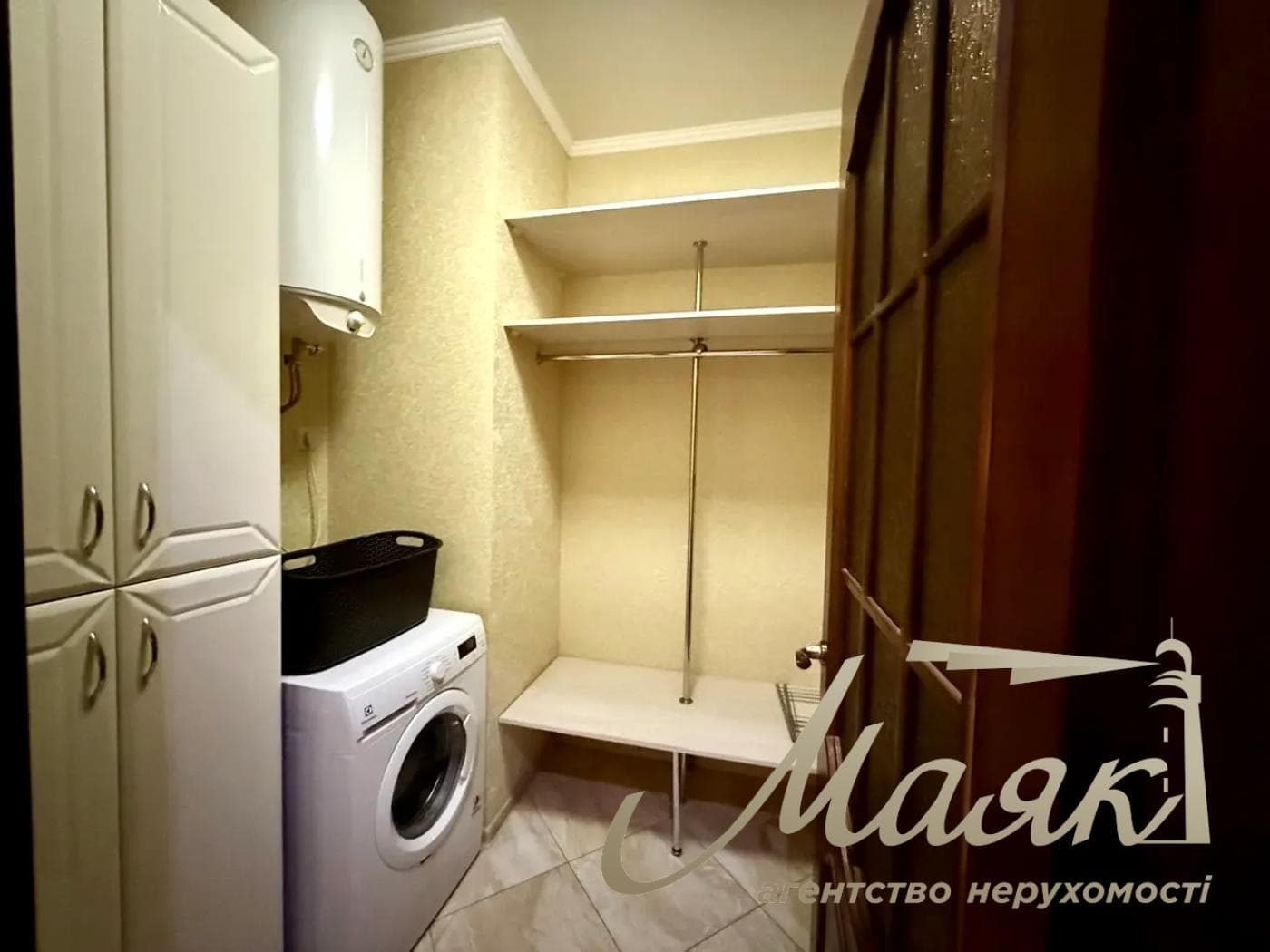 Оренда 4-кімнатної квартири площею 141 м² на вул. Євгена Коновальця, 36-В, Печерськ