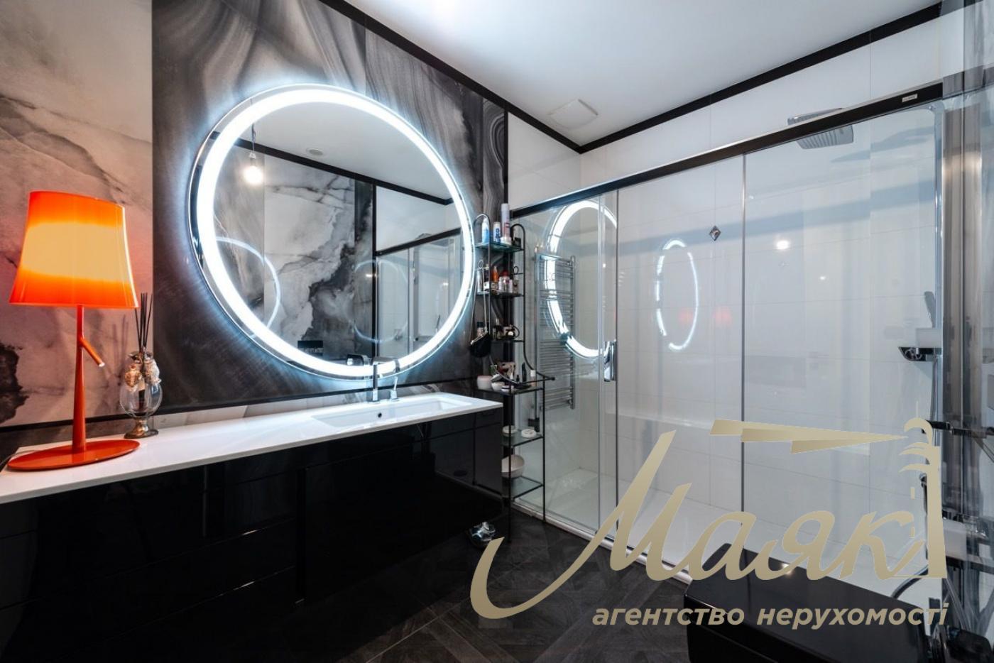 Продажа 3-х комнатной квартиры, 107м2, Бульвар Фонтанов