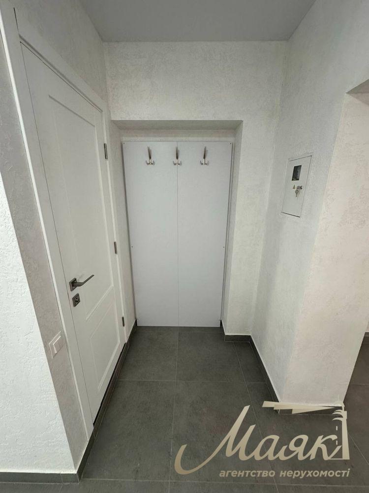 Аренда фасадного помещения 52м2 на Подоле, Набережно Хрещатицкая