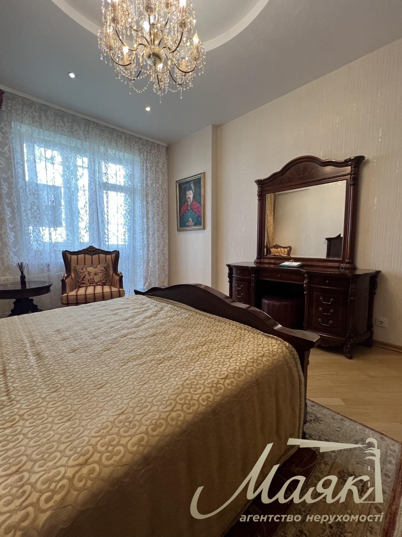 Продажа квартиры 160 м2 в ЖК Пушкинский парк