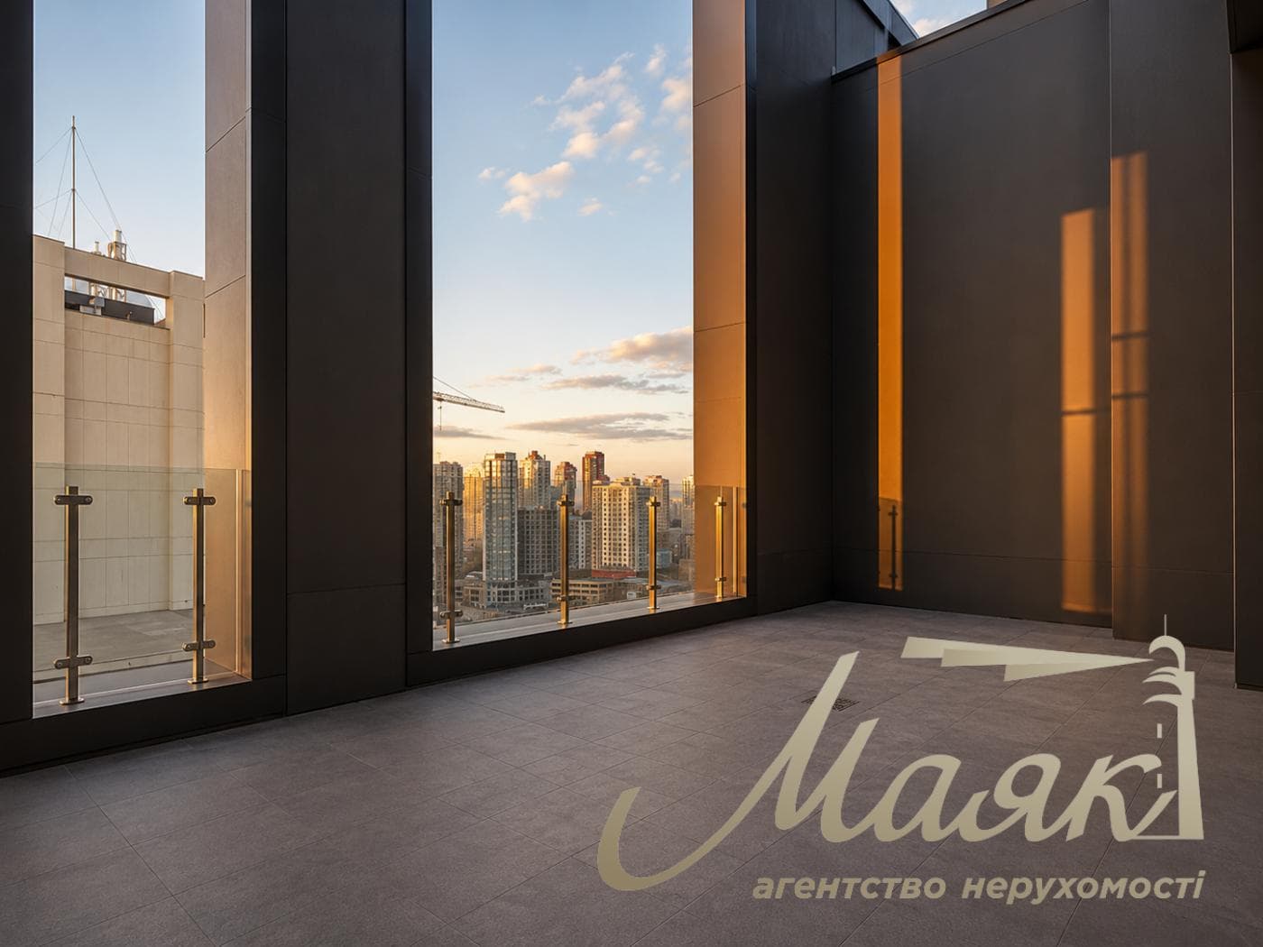 Продаж унікального пентхауса 212 м2 з панорамною терасою в ЖК TRIIINITY, Київ
