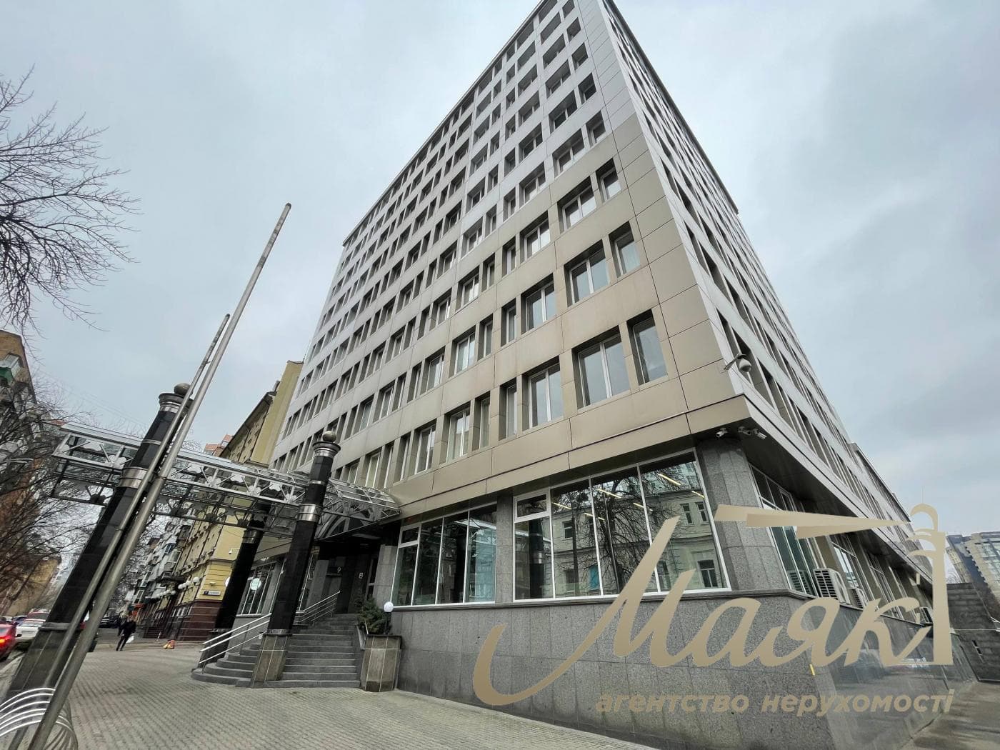 Аренда офиса в БЦ на Лескова 9, Печерск, есть генератор.