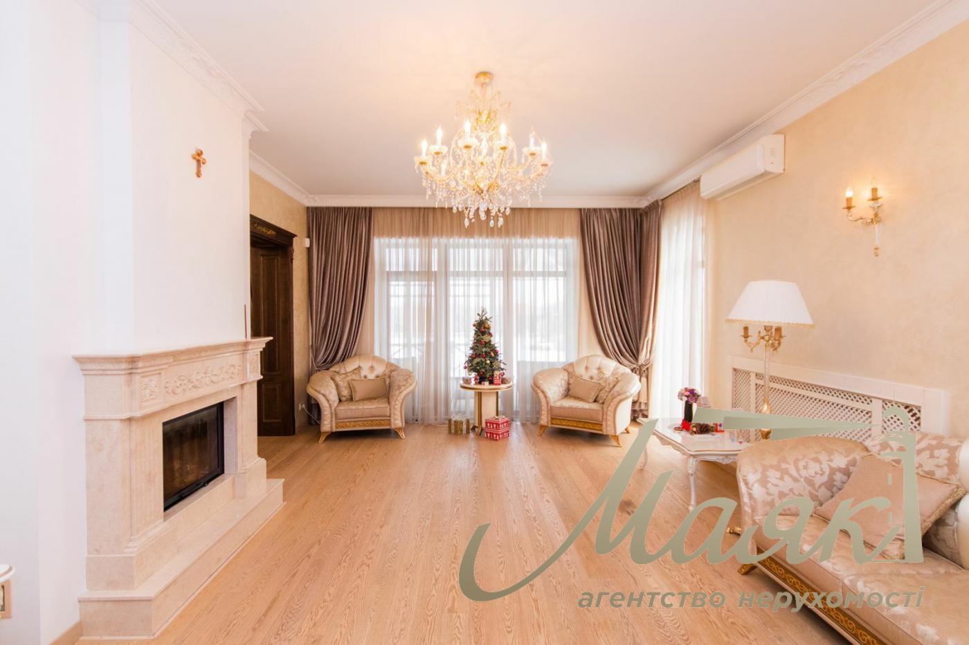 Продажа дома 280м2 на 15 сотках в Хотове., Авторский ремонт.