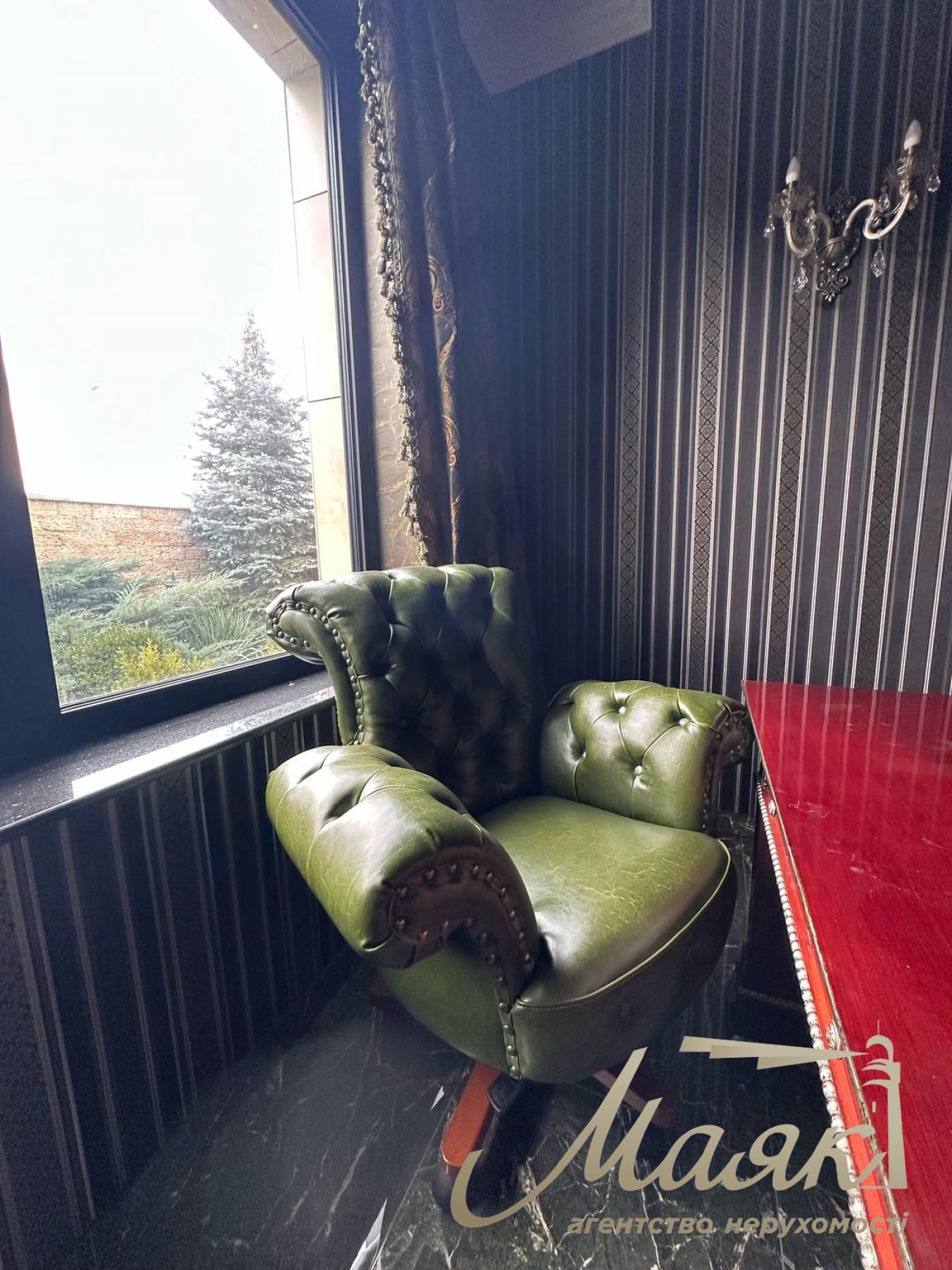 For sale one-storey cottage with access to the lake in the cottage town in the village of New Bezradichi, Obukhiv district.