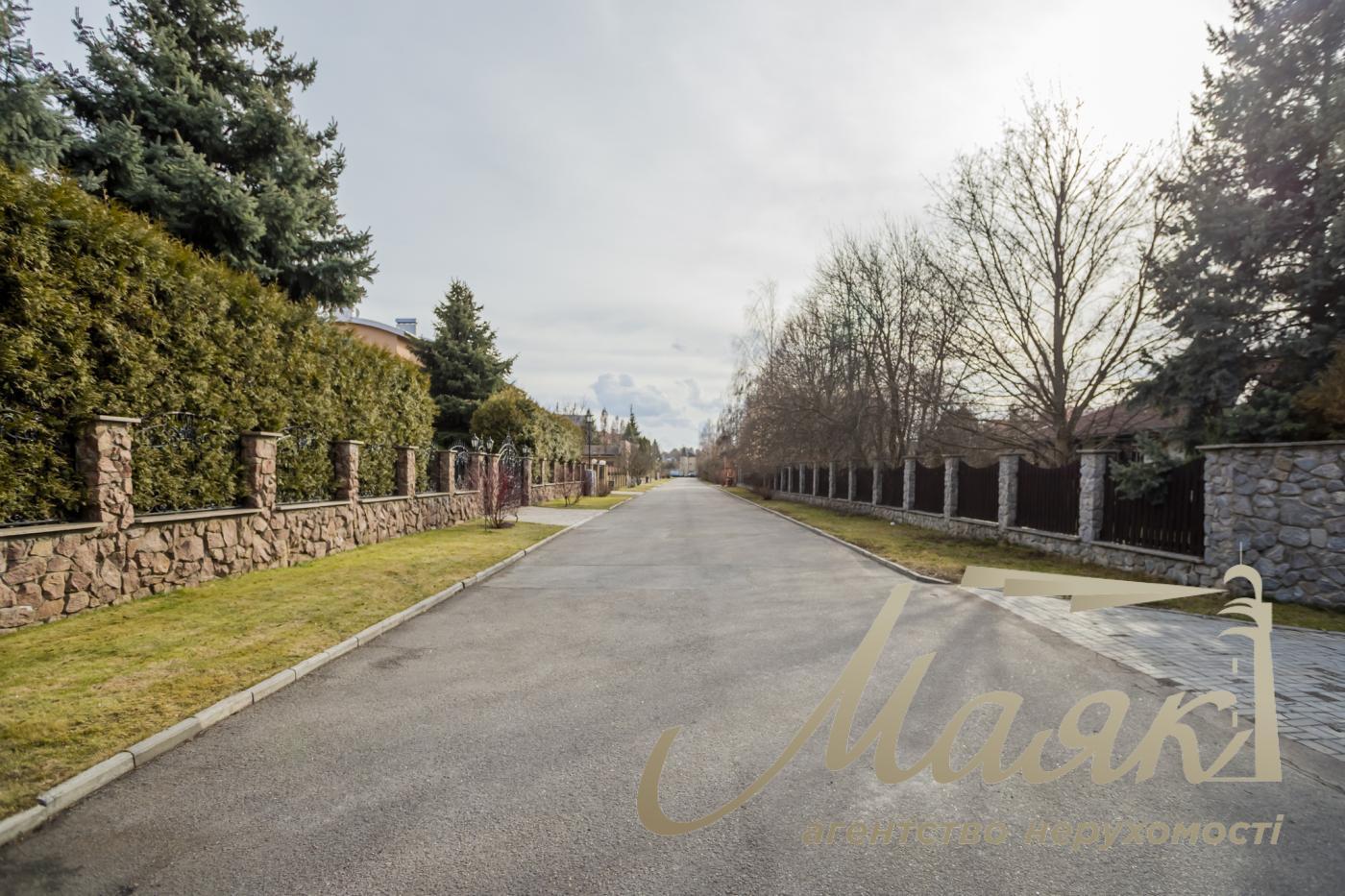 Sale of a house in the residential complex "Golden Gate", Kozin village.