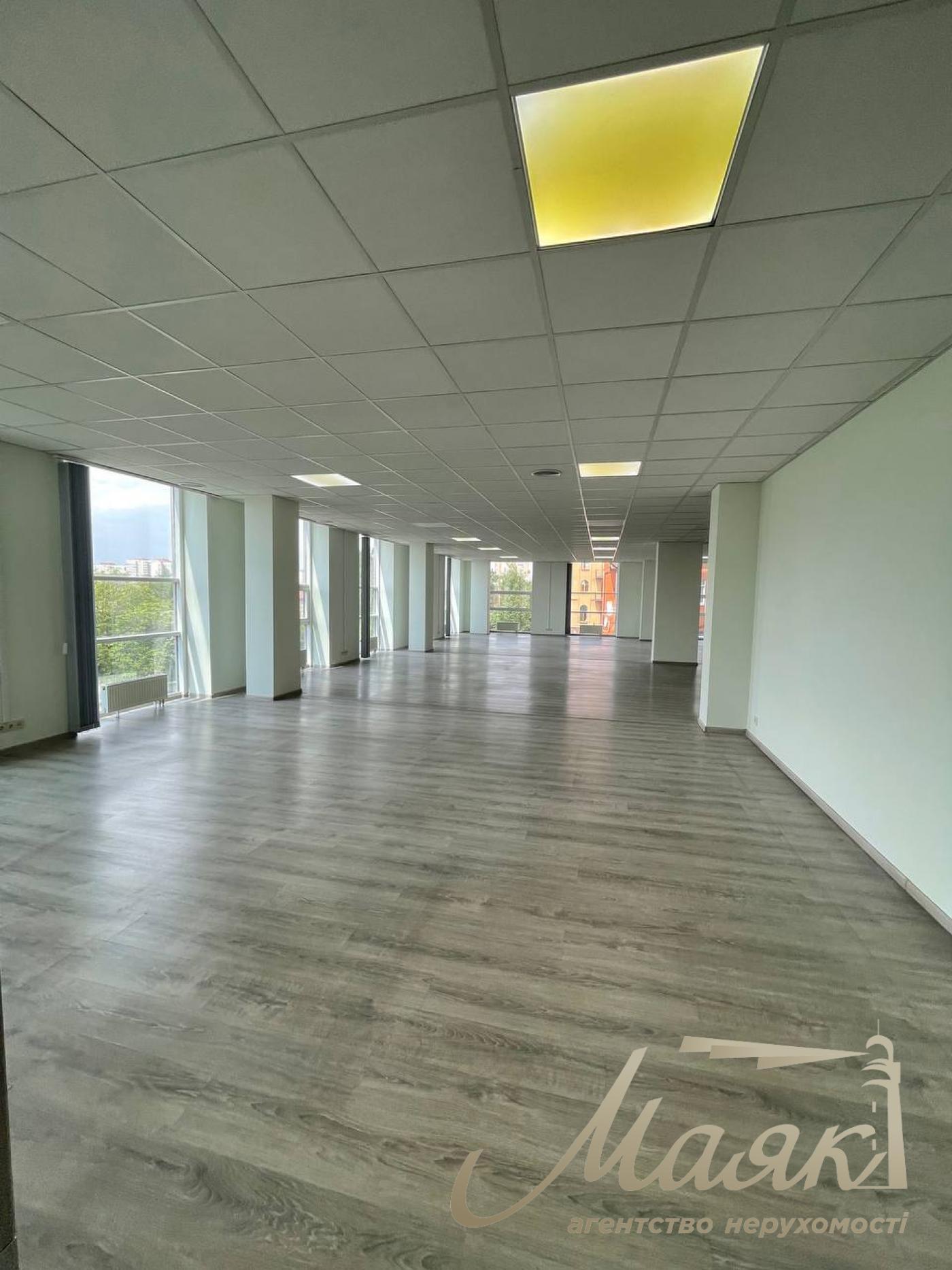 Office for rent 540 sq.m Business Center Star Center Solomenskyi district, Lobanovskyi Avenue