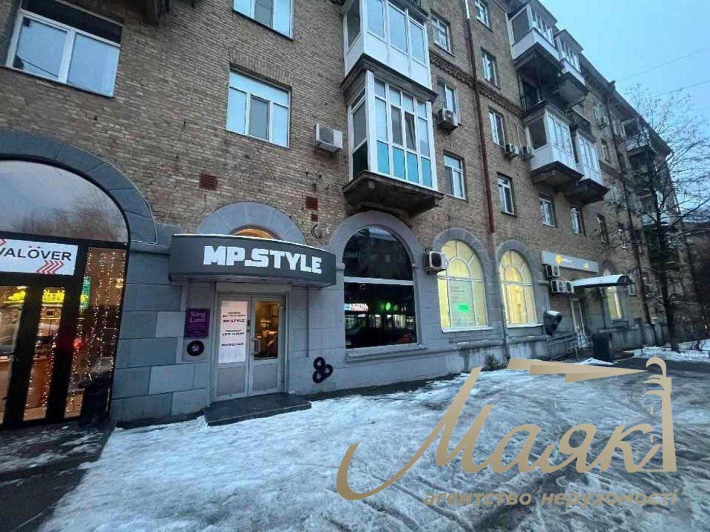 Продаж фасадного приміщення 121 м.кв. Підвисоцького, Печерськ