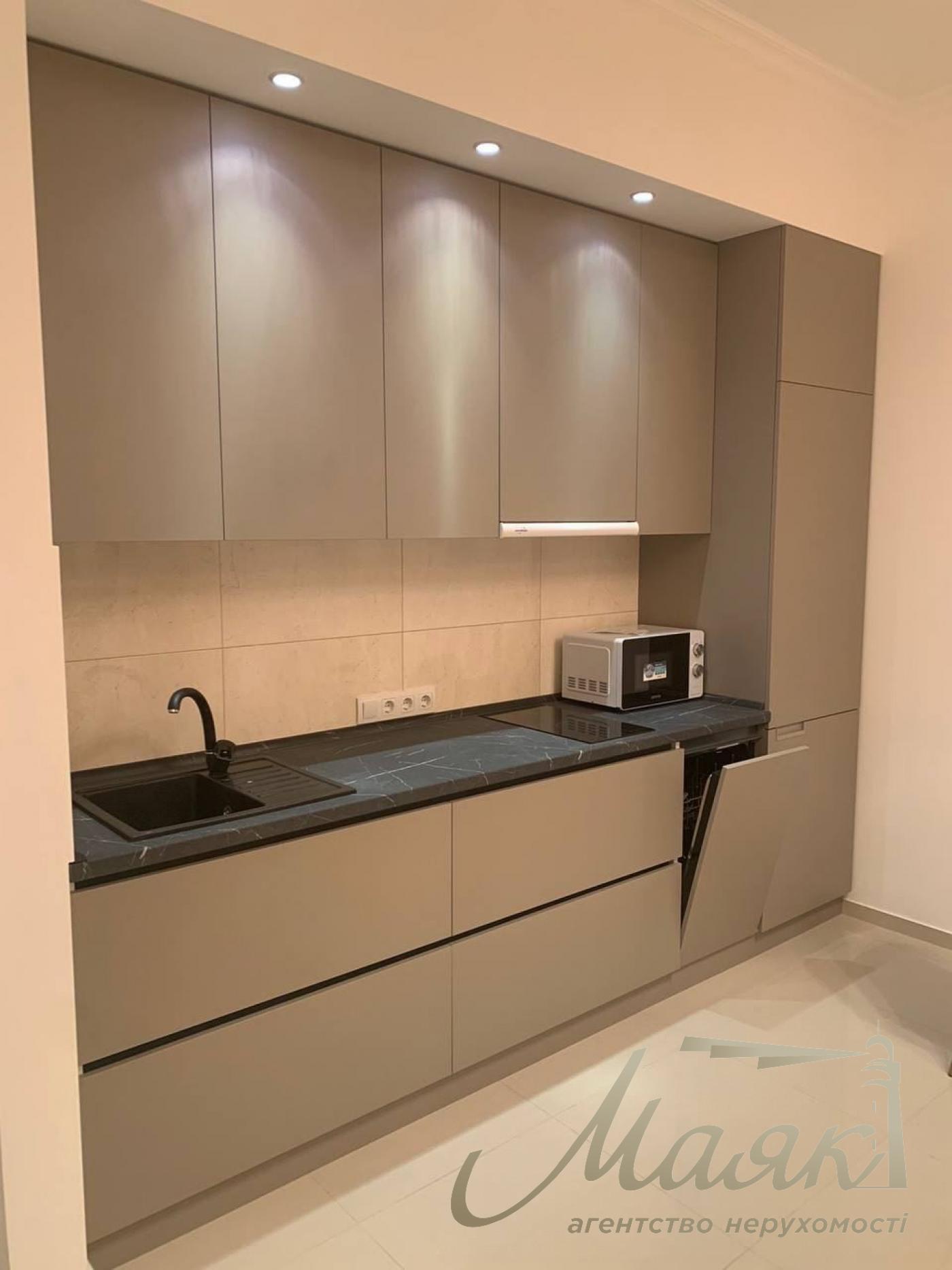 Sale of a 2-room apartment in residential complex 38 Zhemchuzhina.