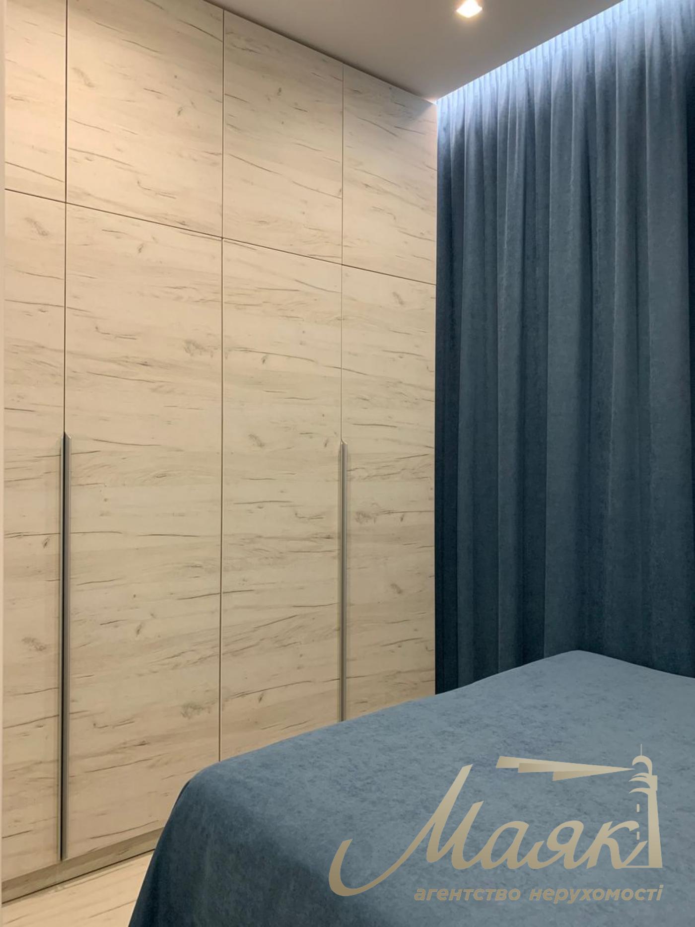 Rent of 1 room apartment in residential complex Podol Grad, Degtyarnaya st. 7, Podol