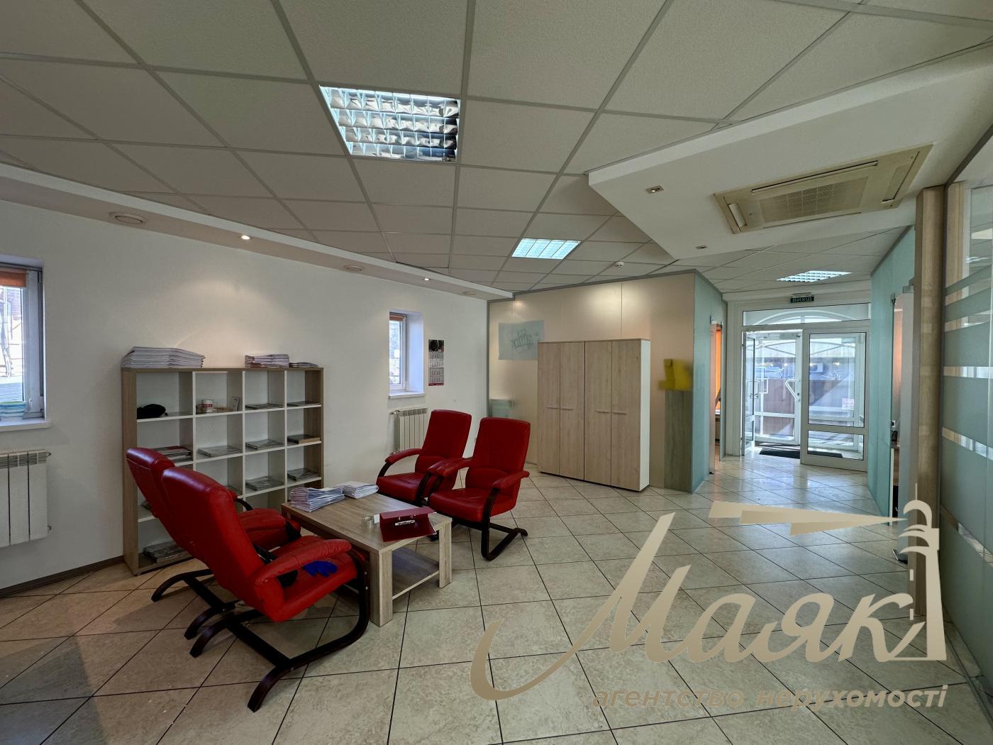 Rent a front building (656m2) on 7.5 hectares, Sadovaya street, with. Sofievskaya Borschagovka