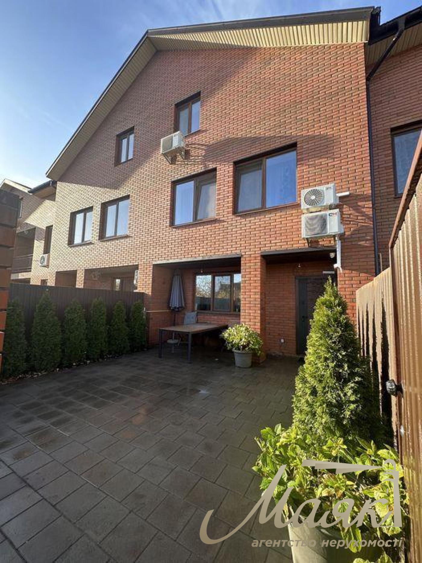 Sale of a 3-storey house 110 sq.m. Khotov village. Kievo-Syatoshinsky suburb.