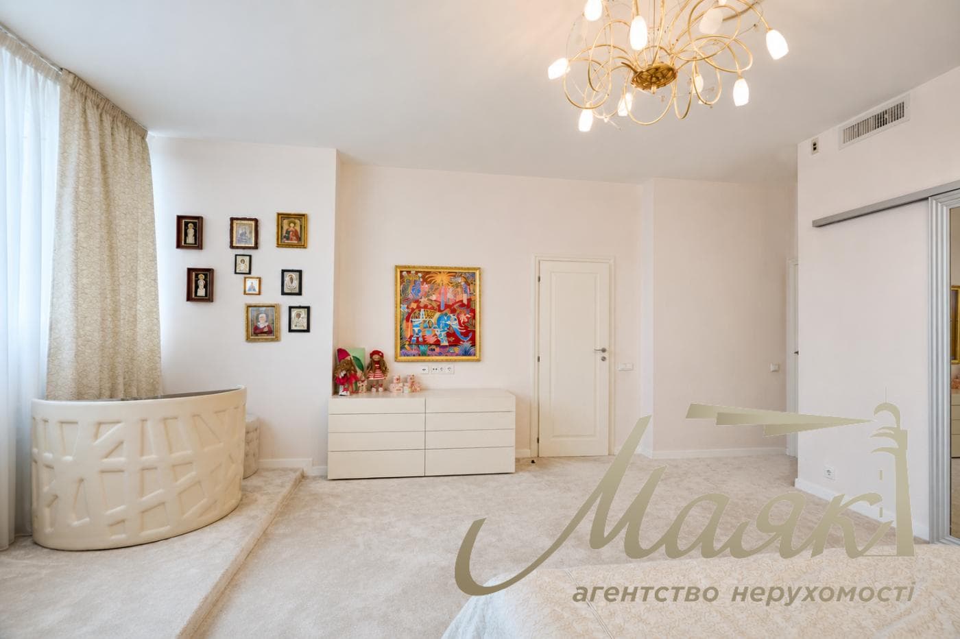 5-room family apartment for sale in the upscale Novopecherskie Lipki residential complex, Andriy Verkholyad/Dragomirov Street, Pechersk, Kyiv