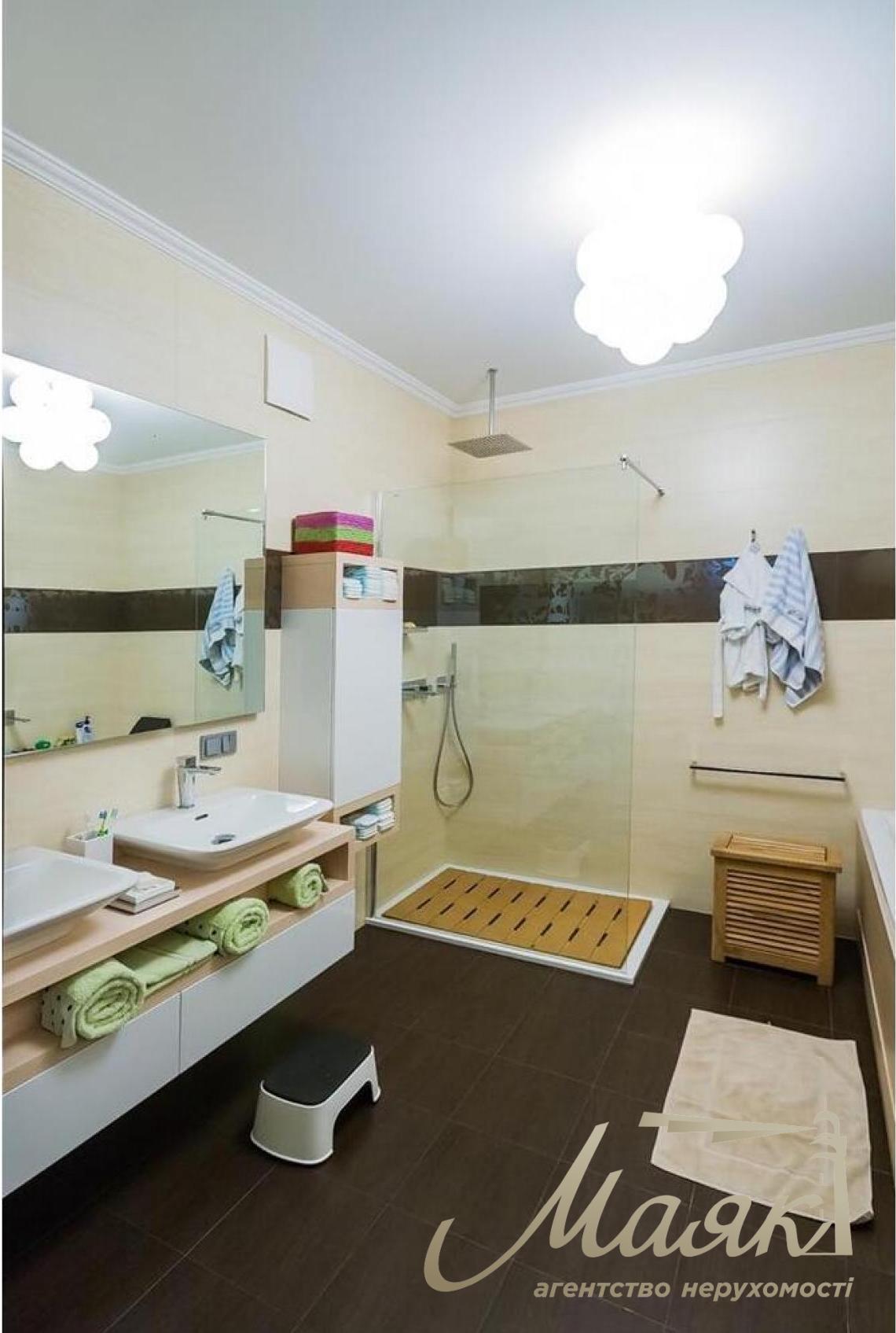 Продаж 3х кімн. квартири 195 м2 в ЖК Липська вежа, вул. Інститутська 18а