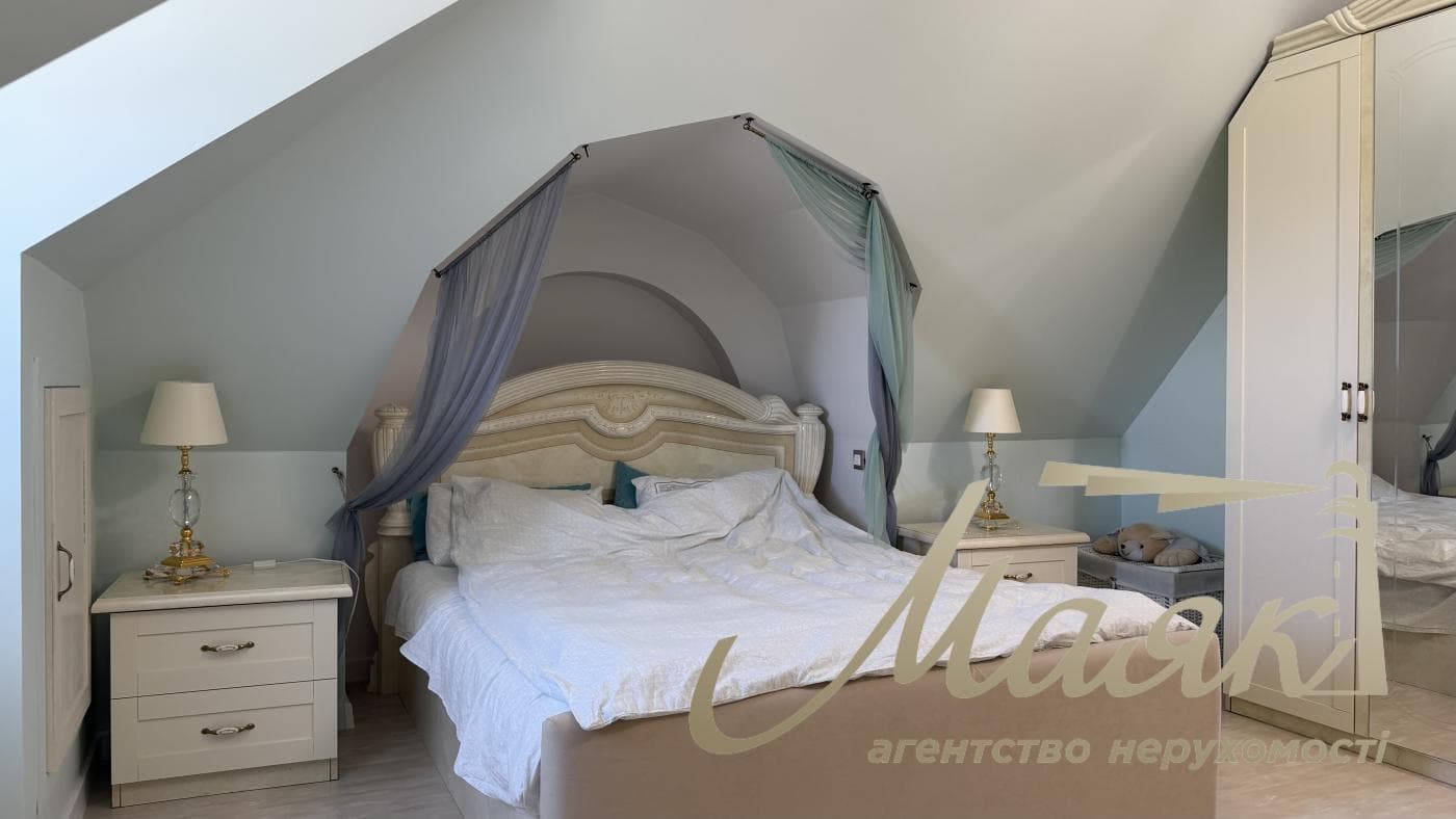 Продаж преміального 3х-поверхового будинку 350 м² у Гореничі, Бучанський район, Київська область