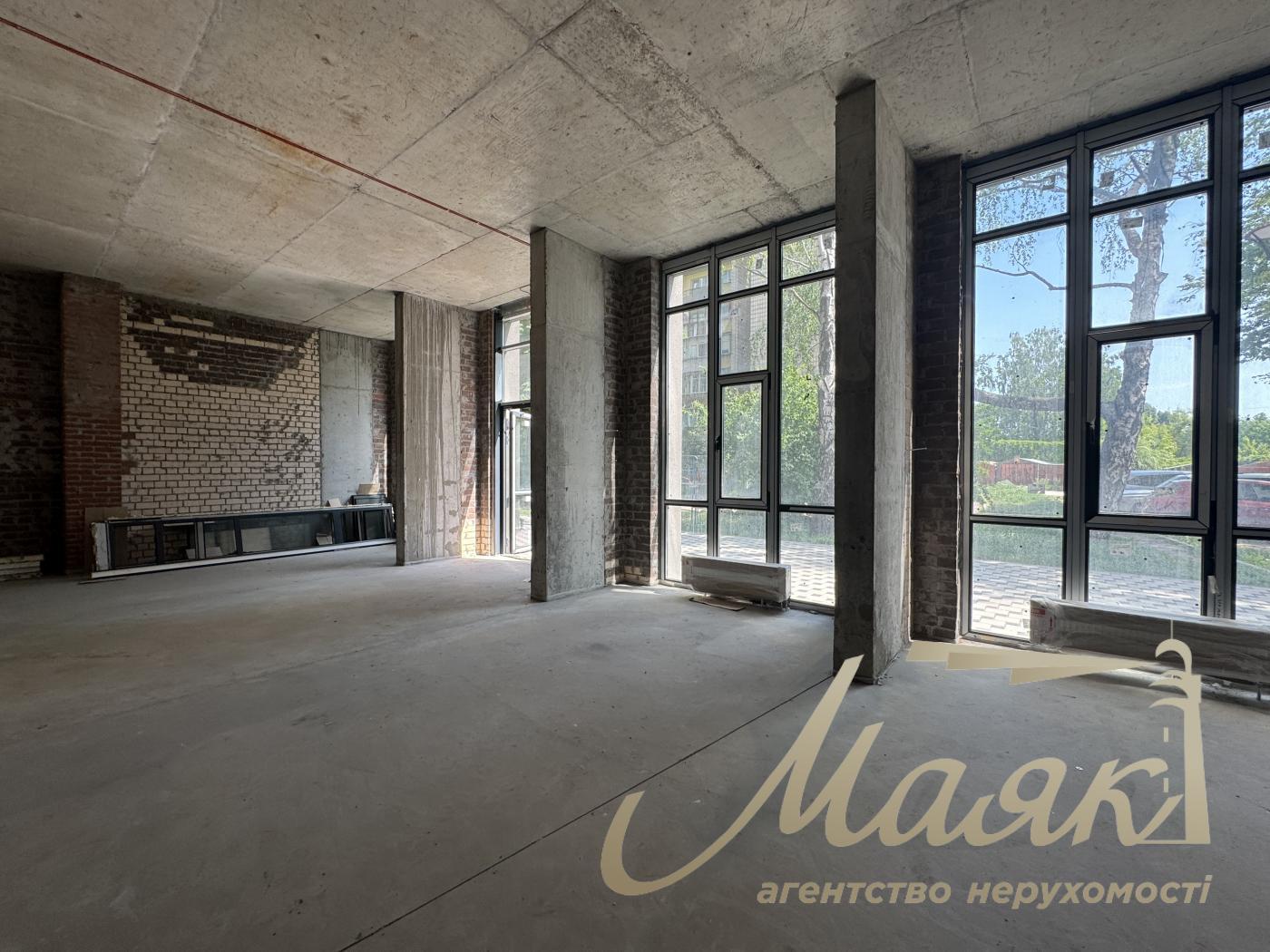 Rent of façade premises of 308 m² in the residential complex "Suchasny Kvartal", Otradny, Solomyansky district.