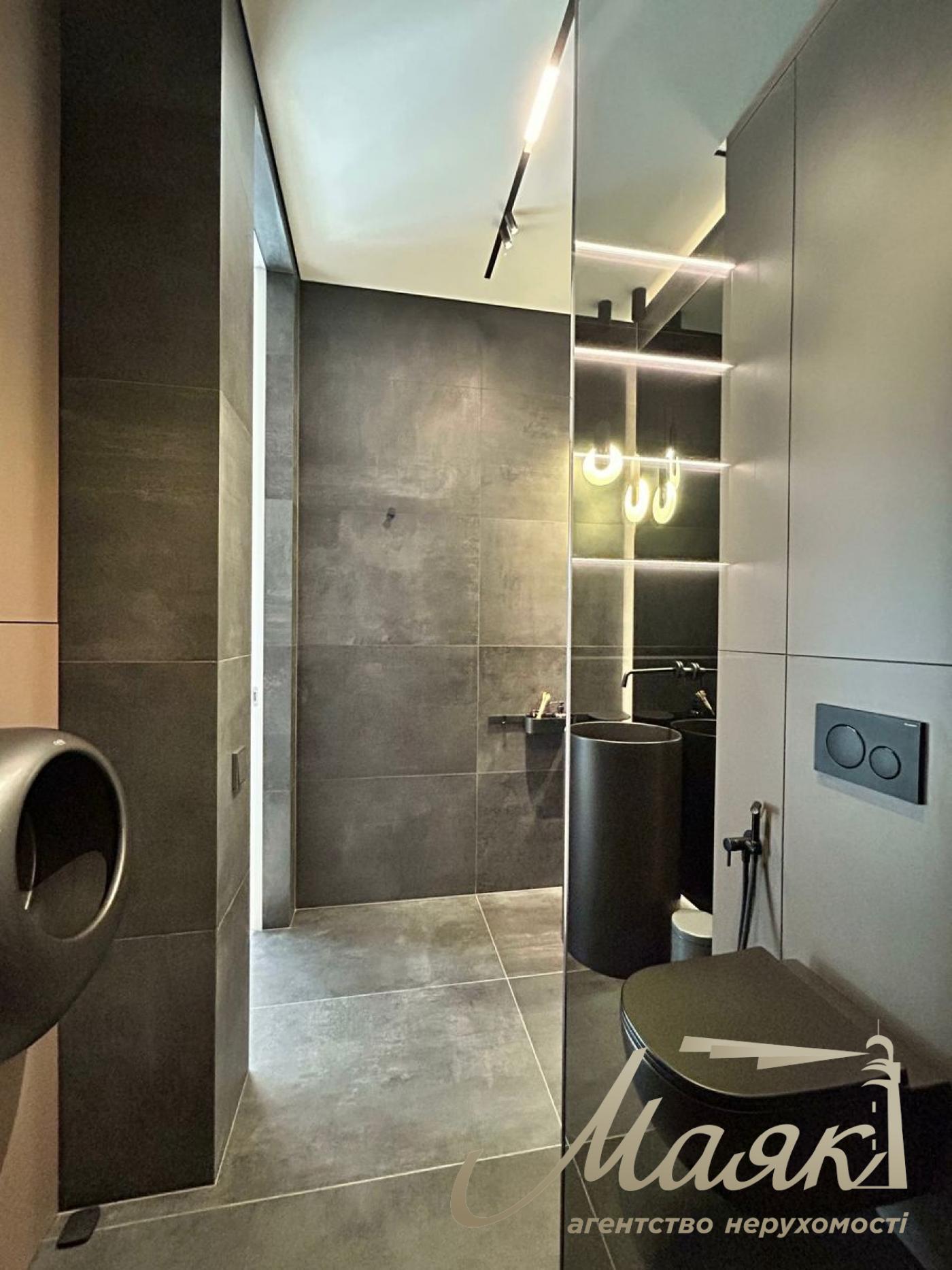 Sale of 2-room apartment residential complex Novopecherskie Lipki, Dragomirova st.