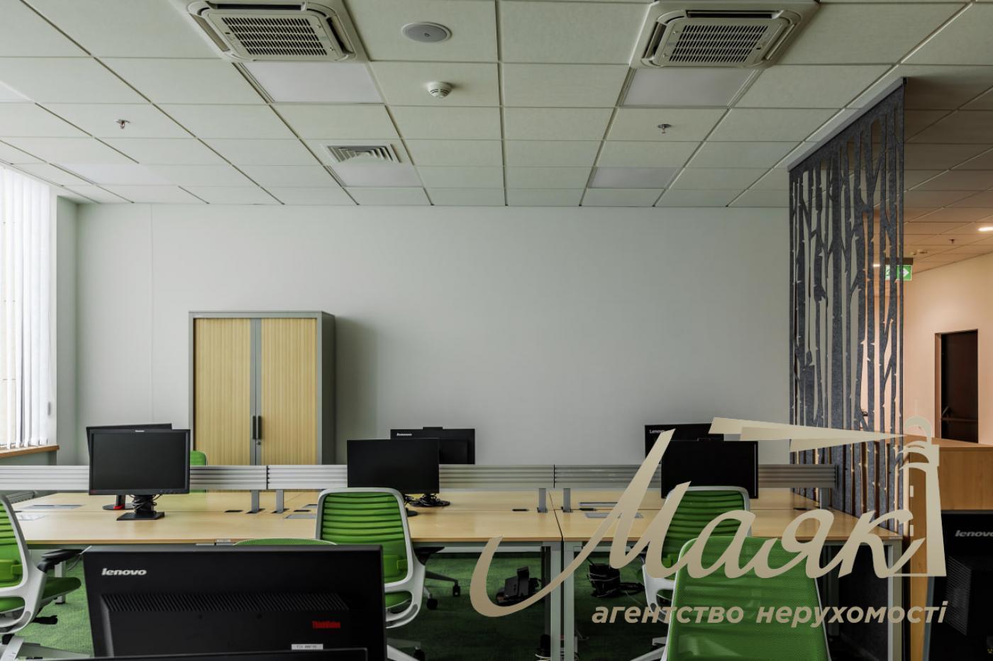 Rent 1194m2 in the Senator Business Center, Pechersky district.
