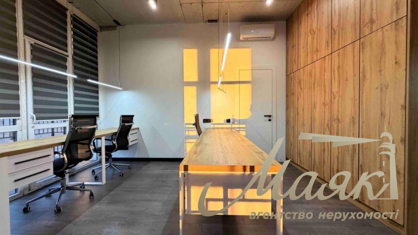 Аренда офиса 160 м.кв. Львовская площадь, Шевченковский р-н