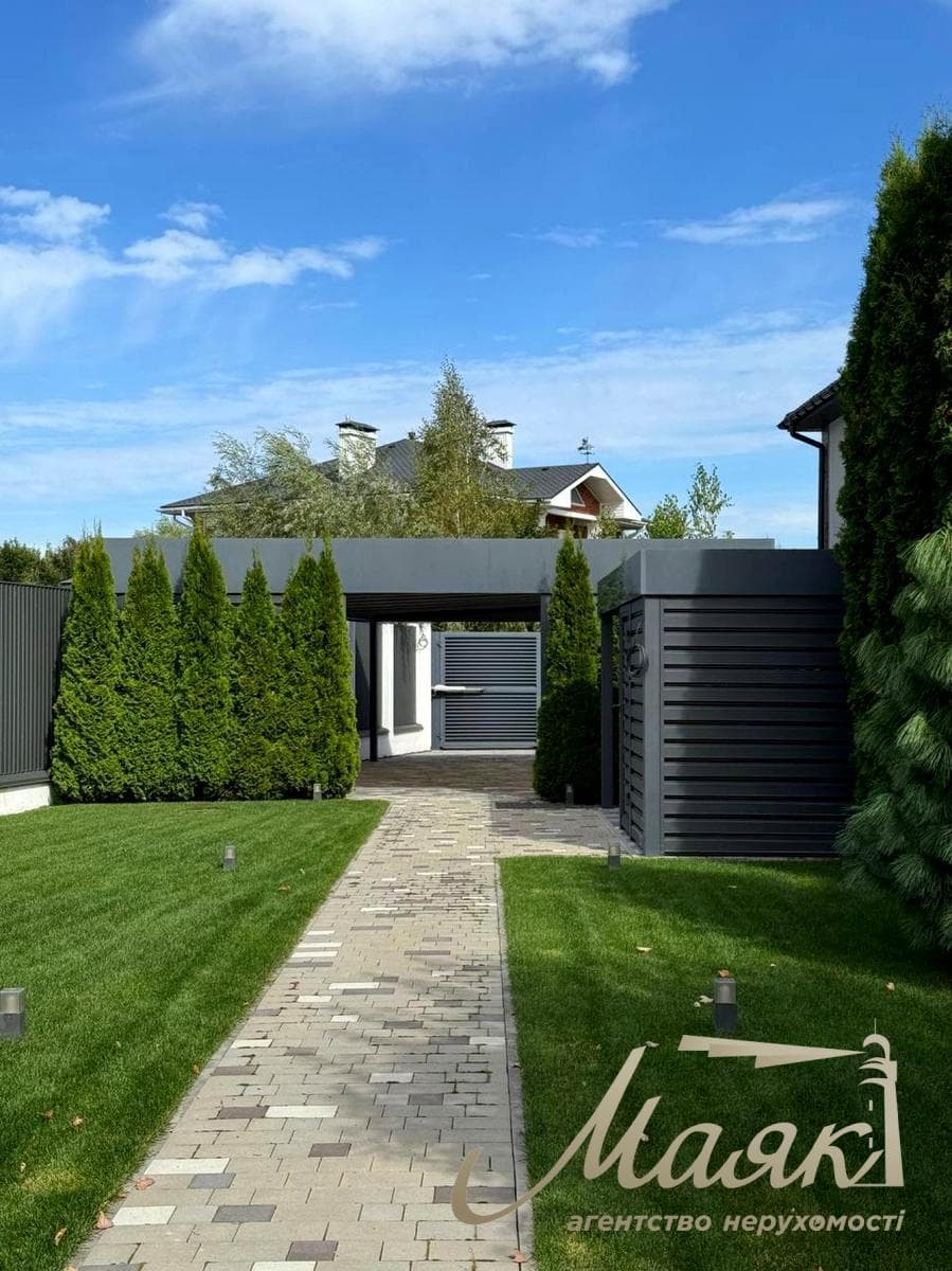 Продаж будинку площею 200 м² у смт Козин на вул. Олексіївській, Обухівський напрямок, Київська область
