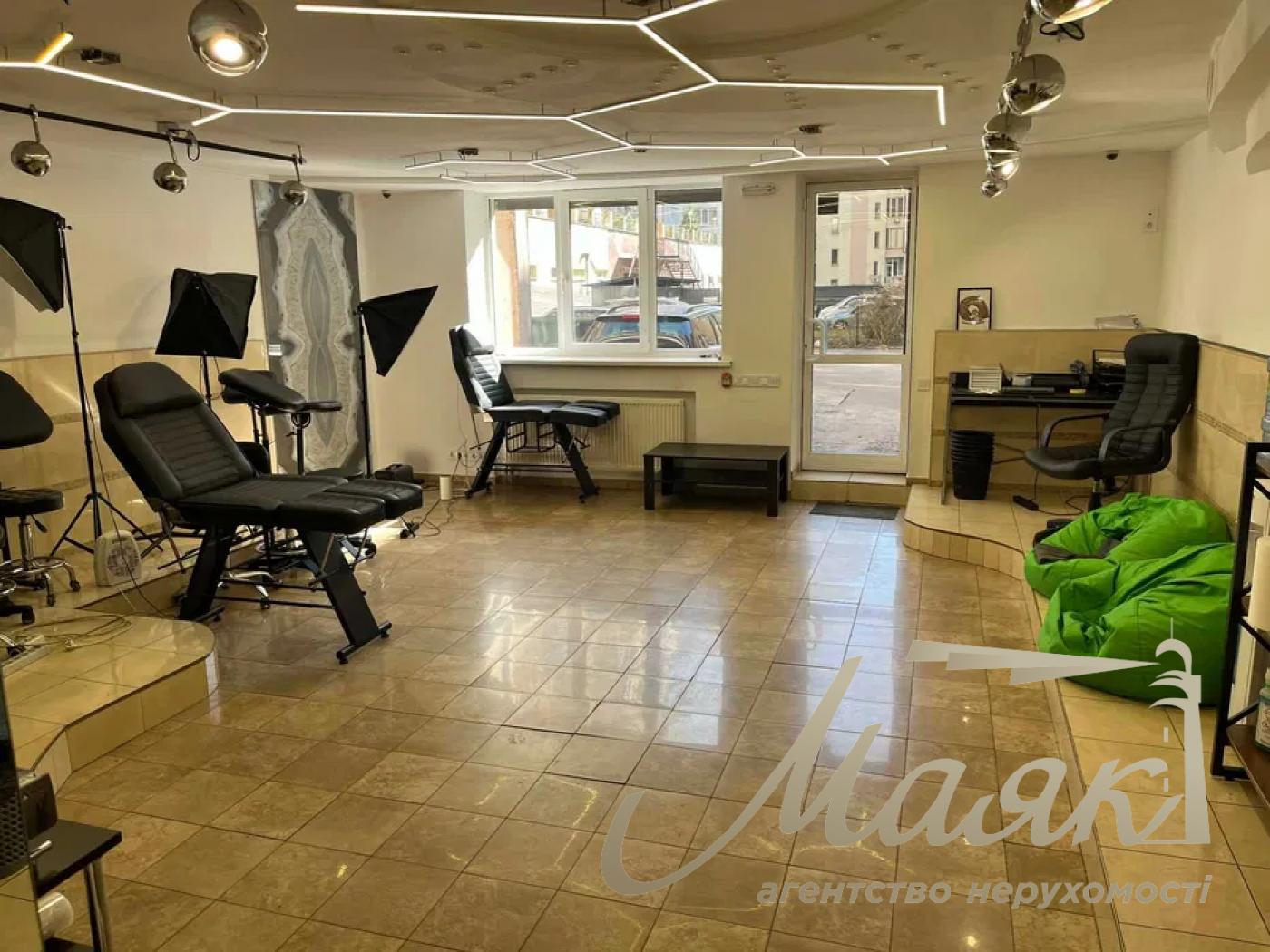 Оренда фасадного приміщення 158 м.кв. вул. Павлівська, Шевченківський р-н
