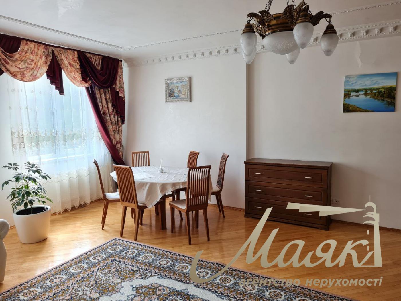 Rent 3-room apartment (140 sq. m.) Demievka, Saperno-Slobodskaya st. 22