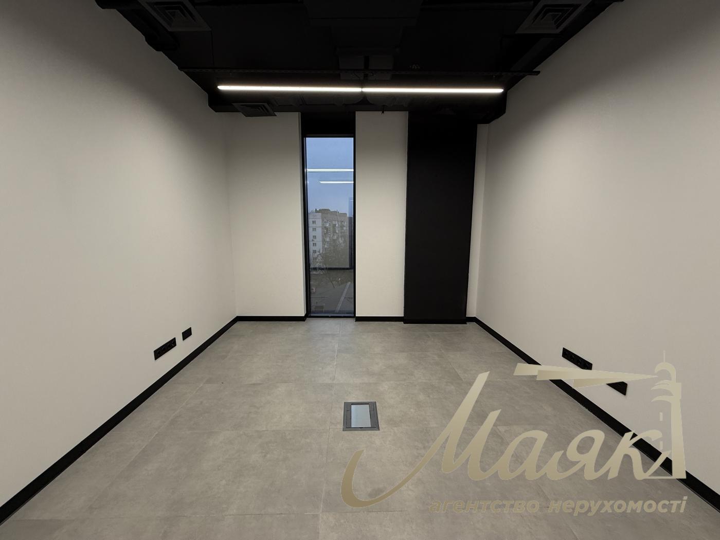 Office for rent 800 m2, BC Gloria Park, Goloseevo